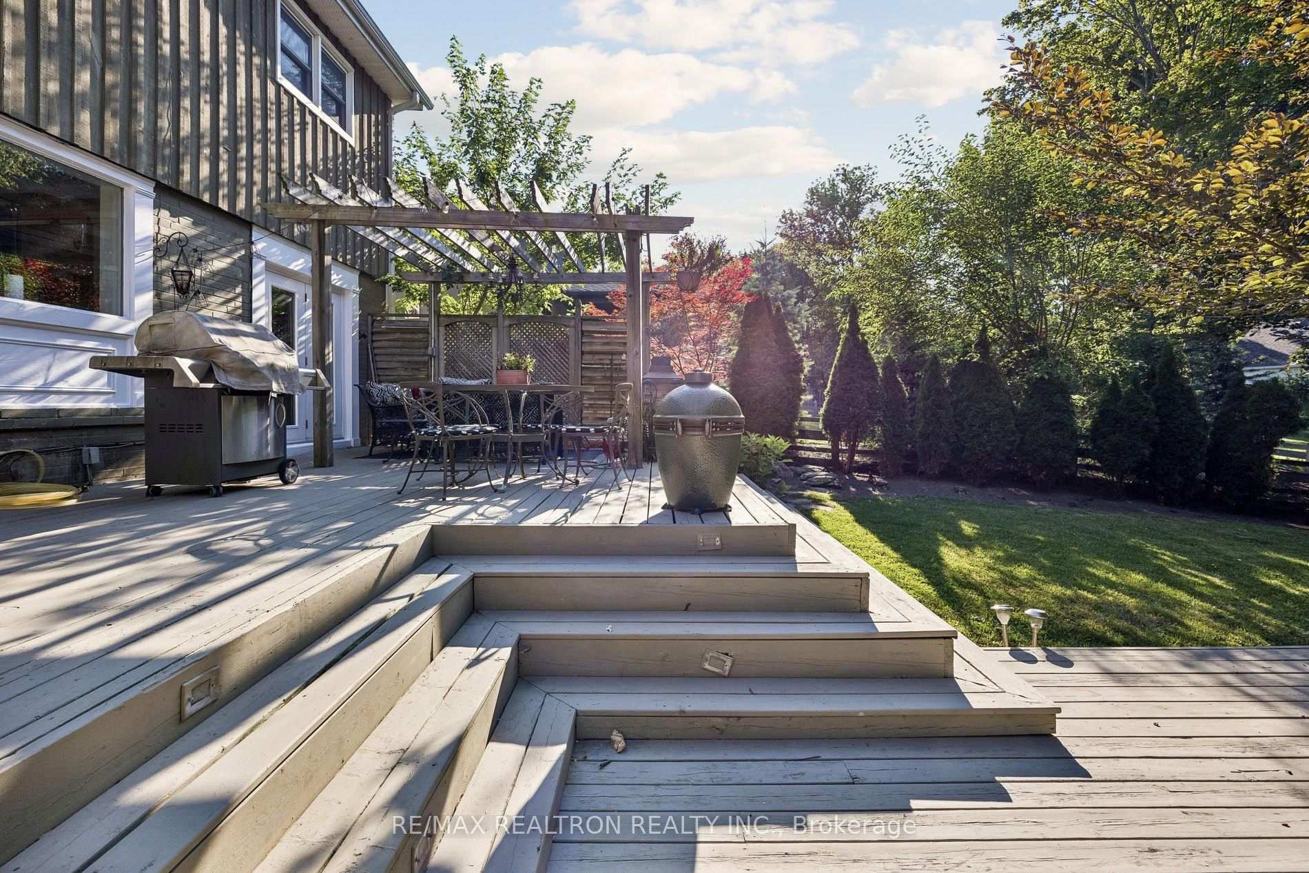 Photo 42 of 14 Rougecrest Drive, Markham, Markham Village — HOMEH