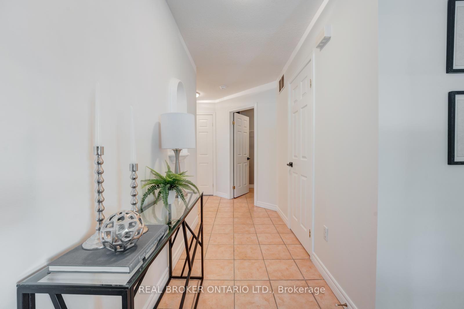 Photo 2 of 444 Lausanne Crescent, Waterloo, Beechwood West — HOMEH