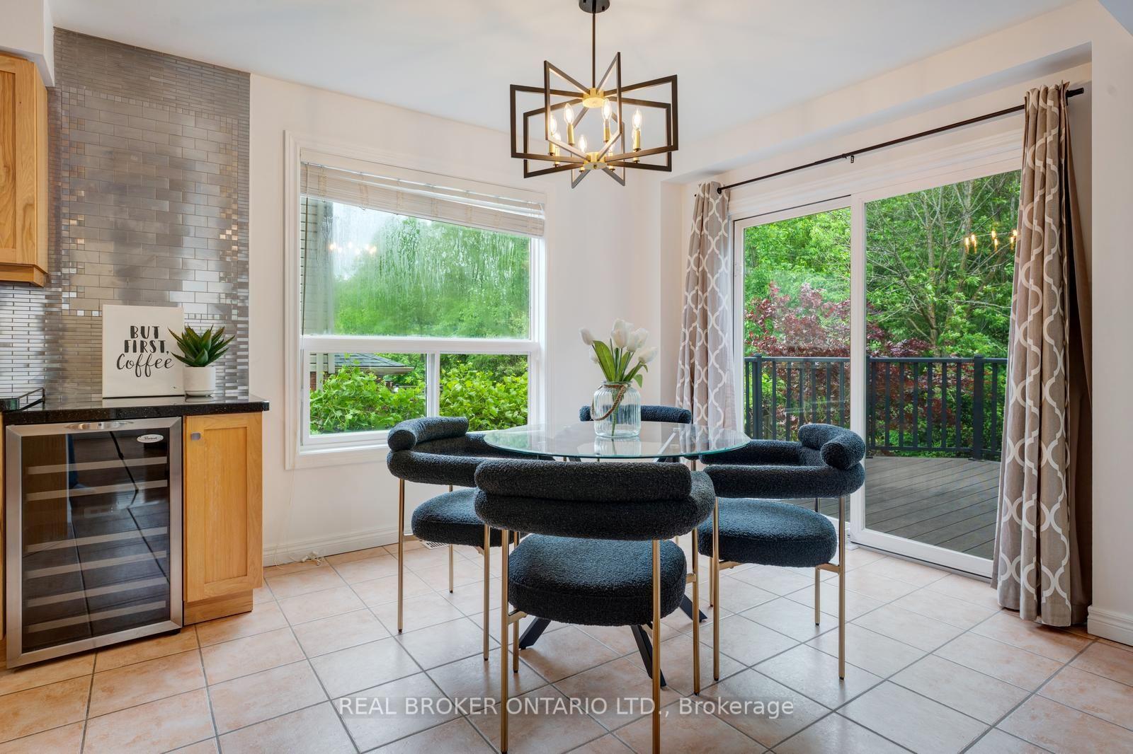 Photo 6 of 444 Lausanne Crescent, Waterloo, Beechwood West — HOMEH