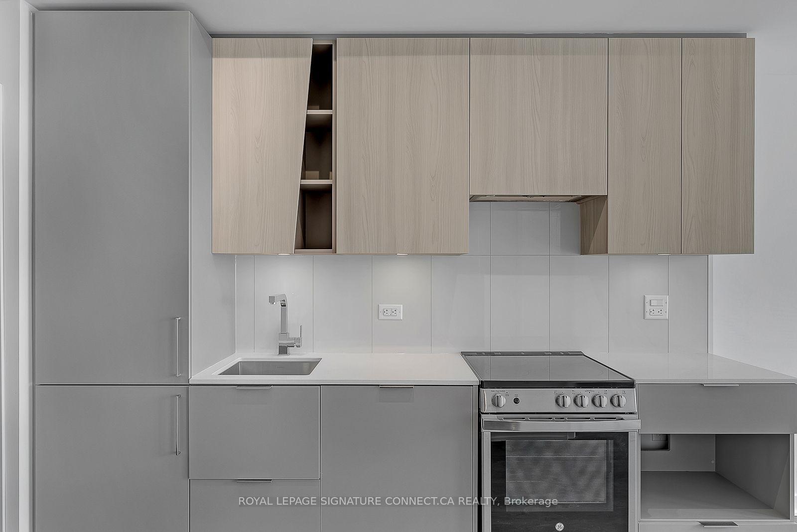 Photo 2 of Unit 4911, 3900 Confederation Parkway, Mississauga, City Centre — HOMEH