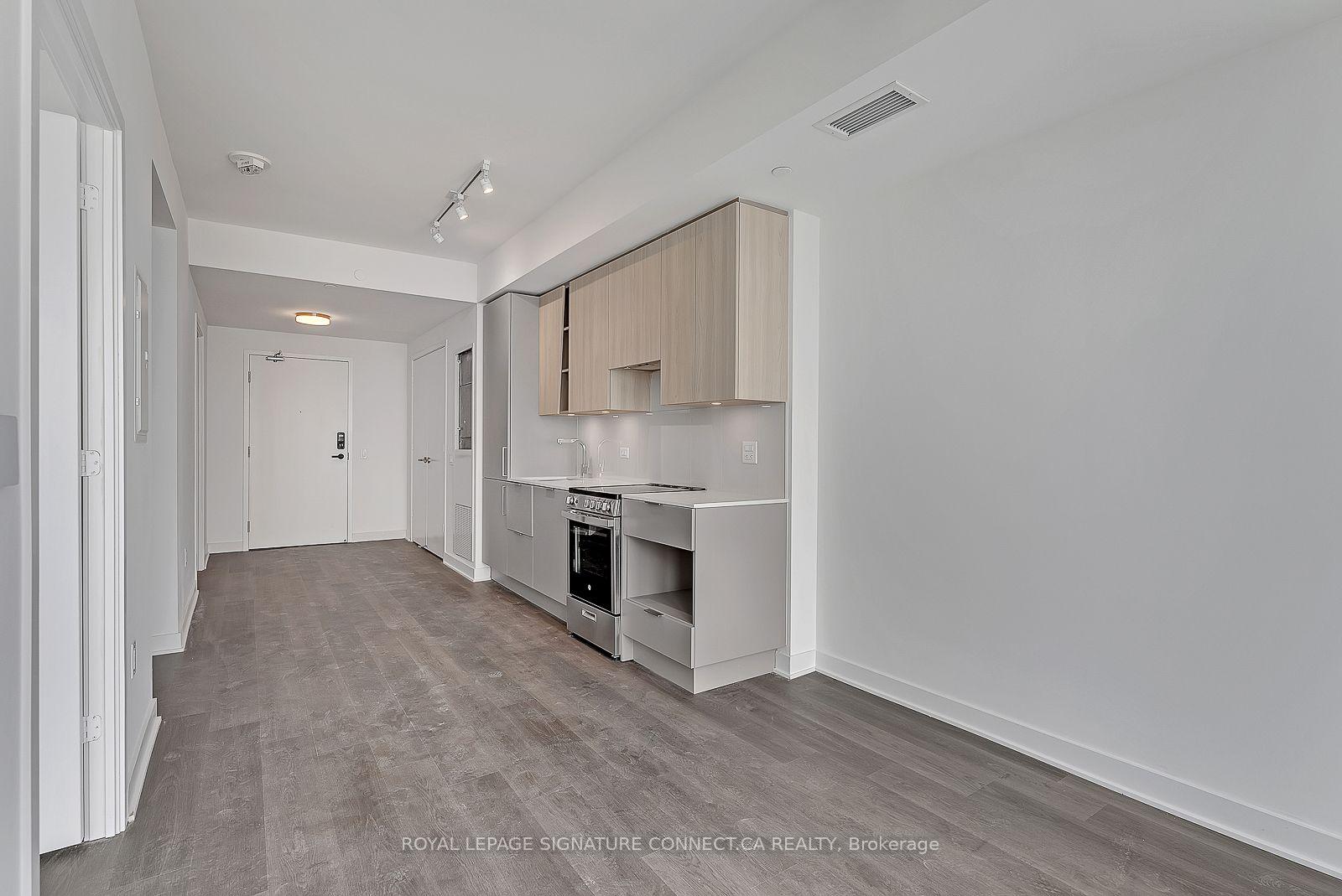 Photo 6 of Unit 4911, 3900 Confederation Parkway, Mississauga, City Centre — HOMEH