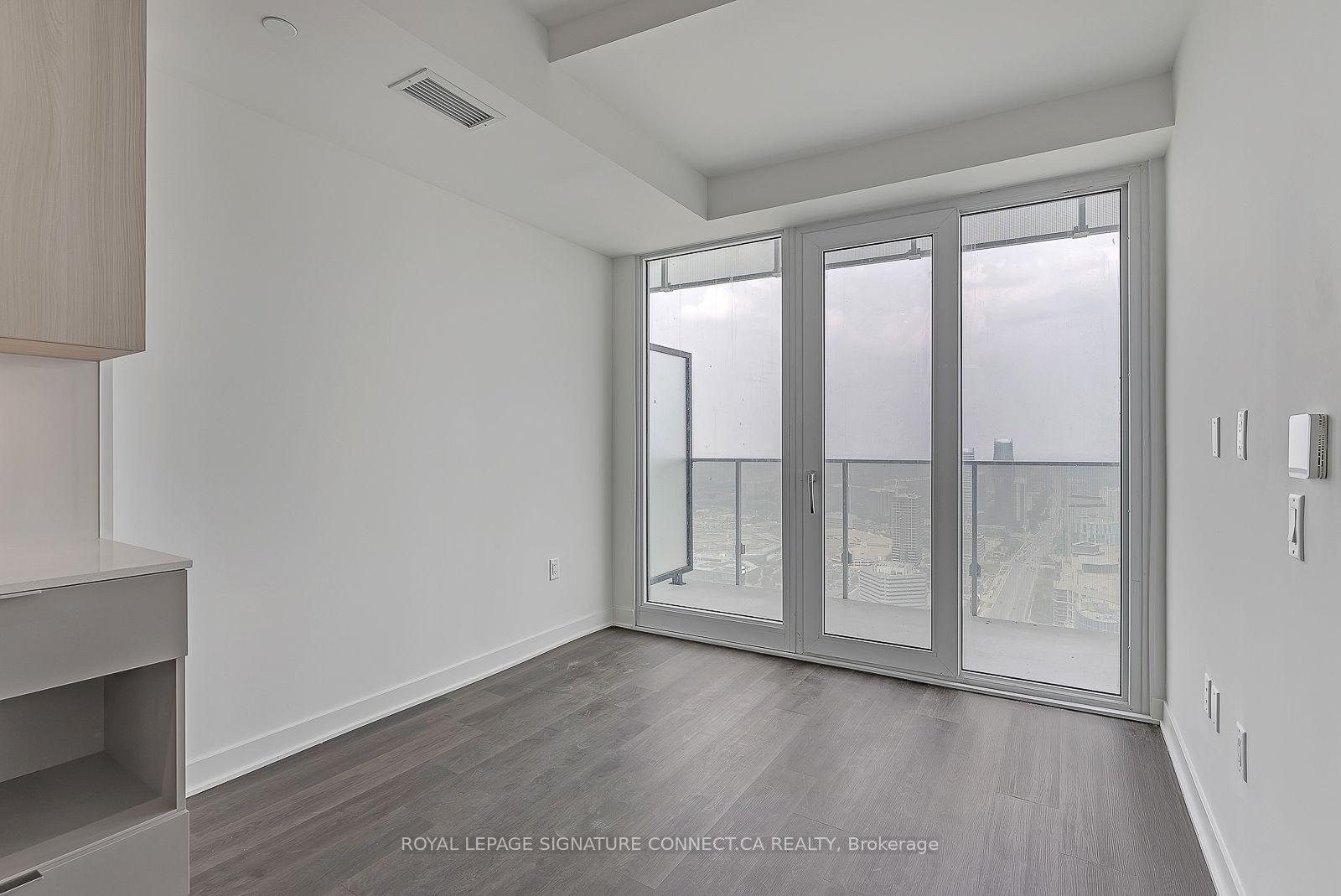 Photo 9 of Unit 4911, 3900 Confederation Parkway, Mississauga, City Centre — HOMEH
