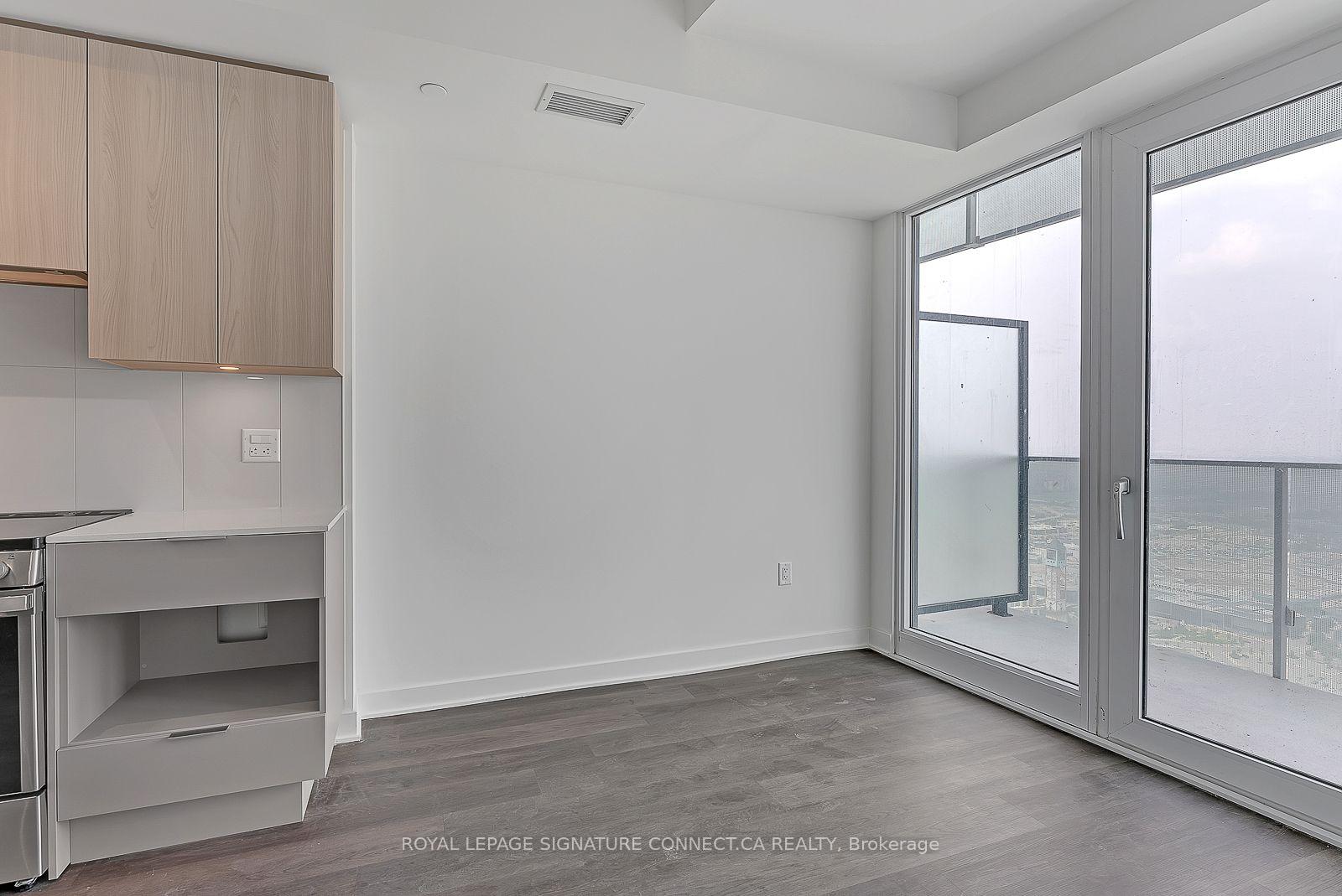 Photo 10 of Unit 4911, 3900 Confederation Parkway, Mississauga, City Centre — HOMEH
