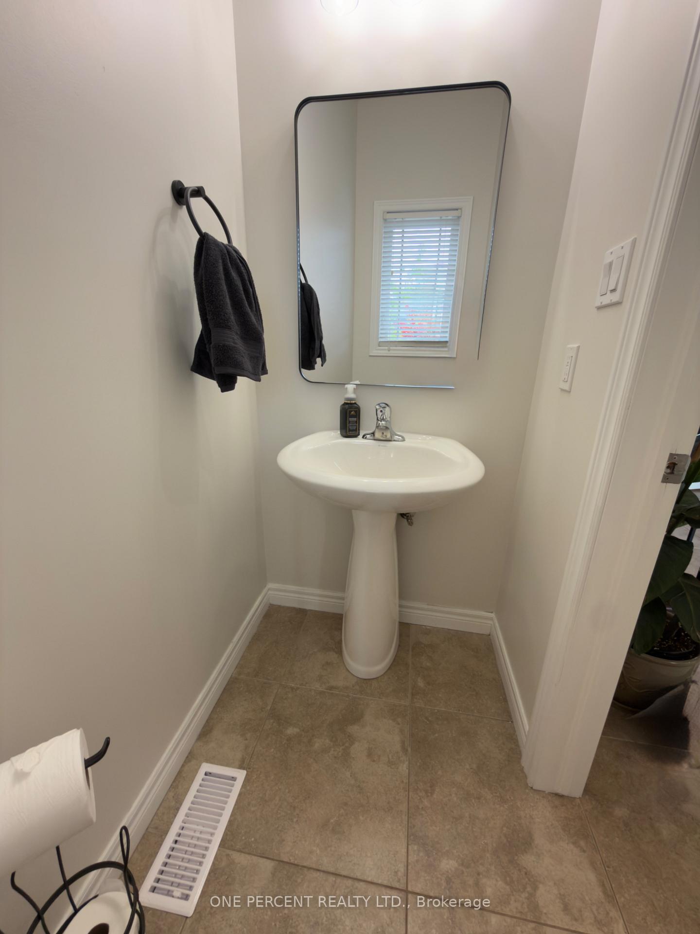 Photo 8 of 4871 Northgate Crescent, Lincoln, Lincoln Lake — HOMEH