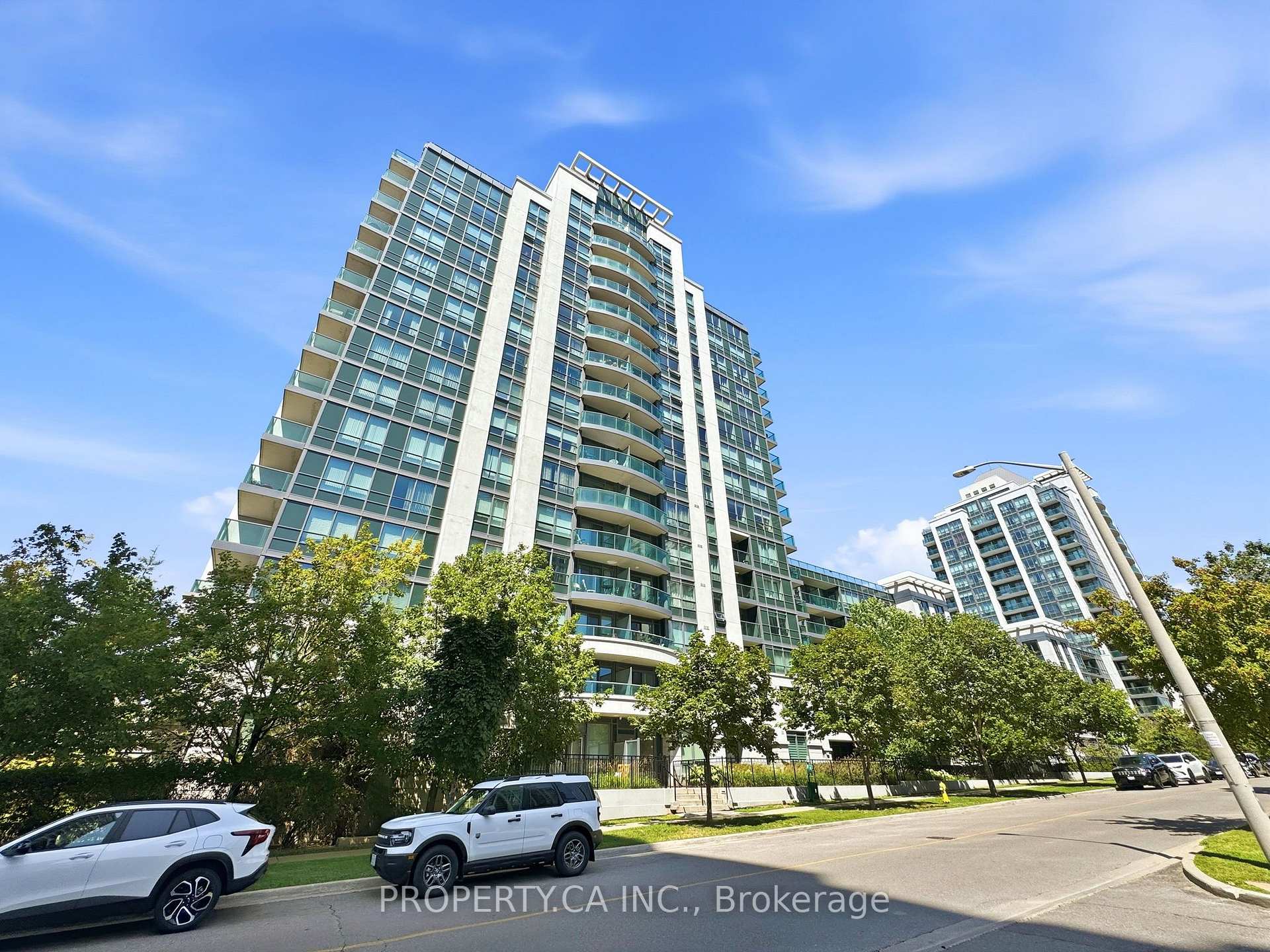 Photo 1 of Unit 706, 30 North Park Road, Vaughan, Beverley Glen — HOMEH
