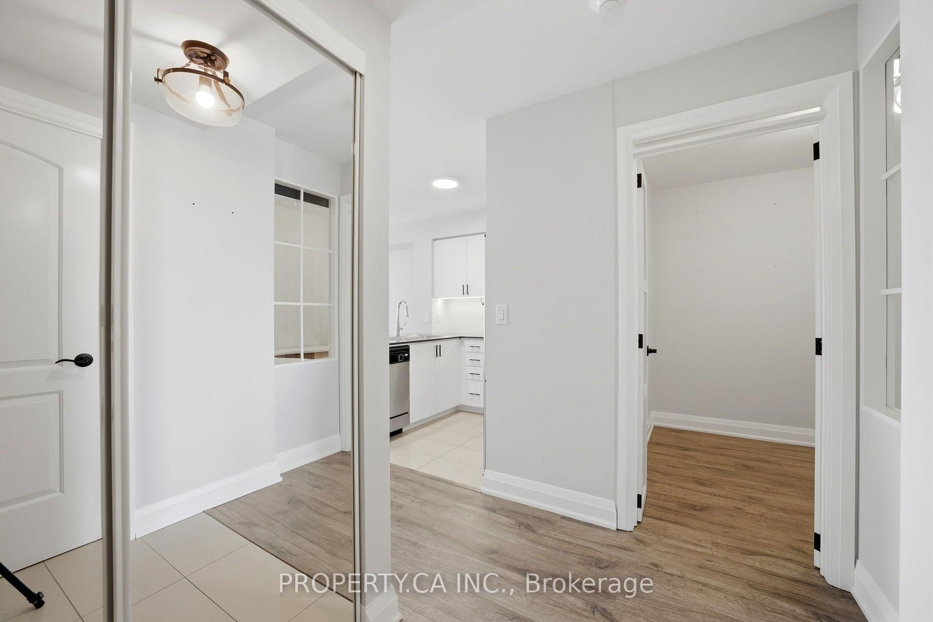 Photo 5 of Unit 706, 30 North Park Road, Vaughan, Beverley Glen — HOMEH