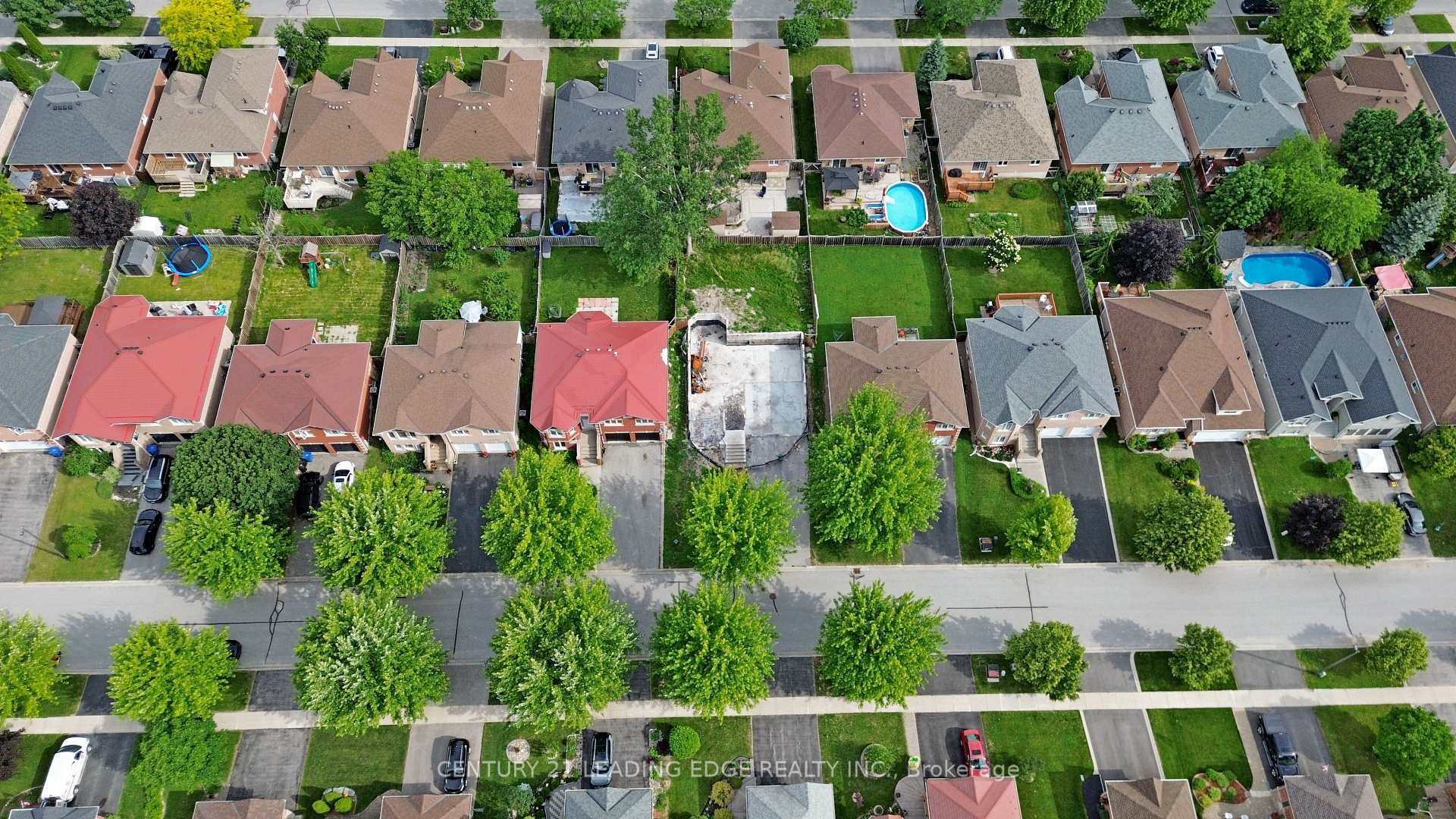 Photo 5 of 14 Kerfoot Crescent, Georgina, Historic Lakeshore Communities — HOMEH