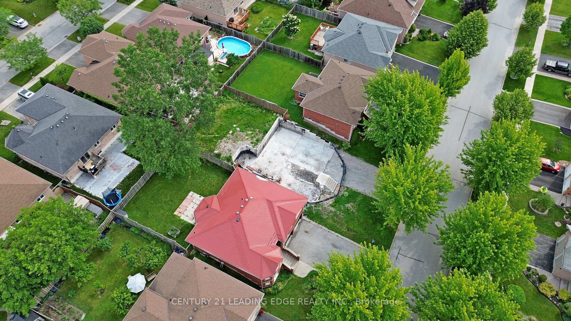 Photo 7 of 14 Kerfoot Crescent, Georgina, Historic Lakeshore Communities — HOMEH
