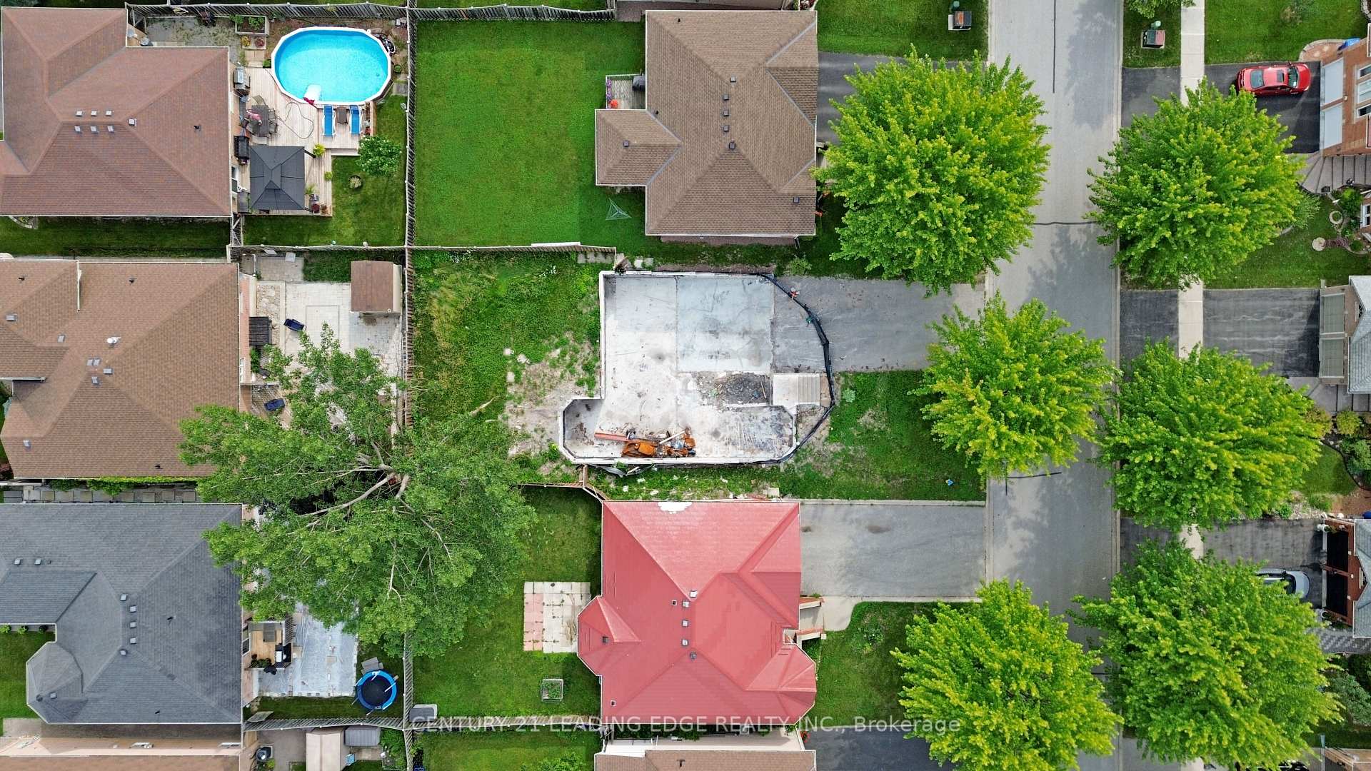 Photo 8 of 14 Kerfoot Crescent, Georgina, Historic Lakeshore Communities — HOMEH