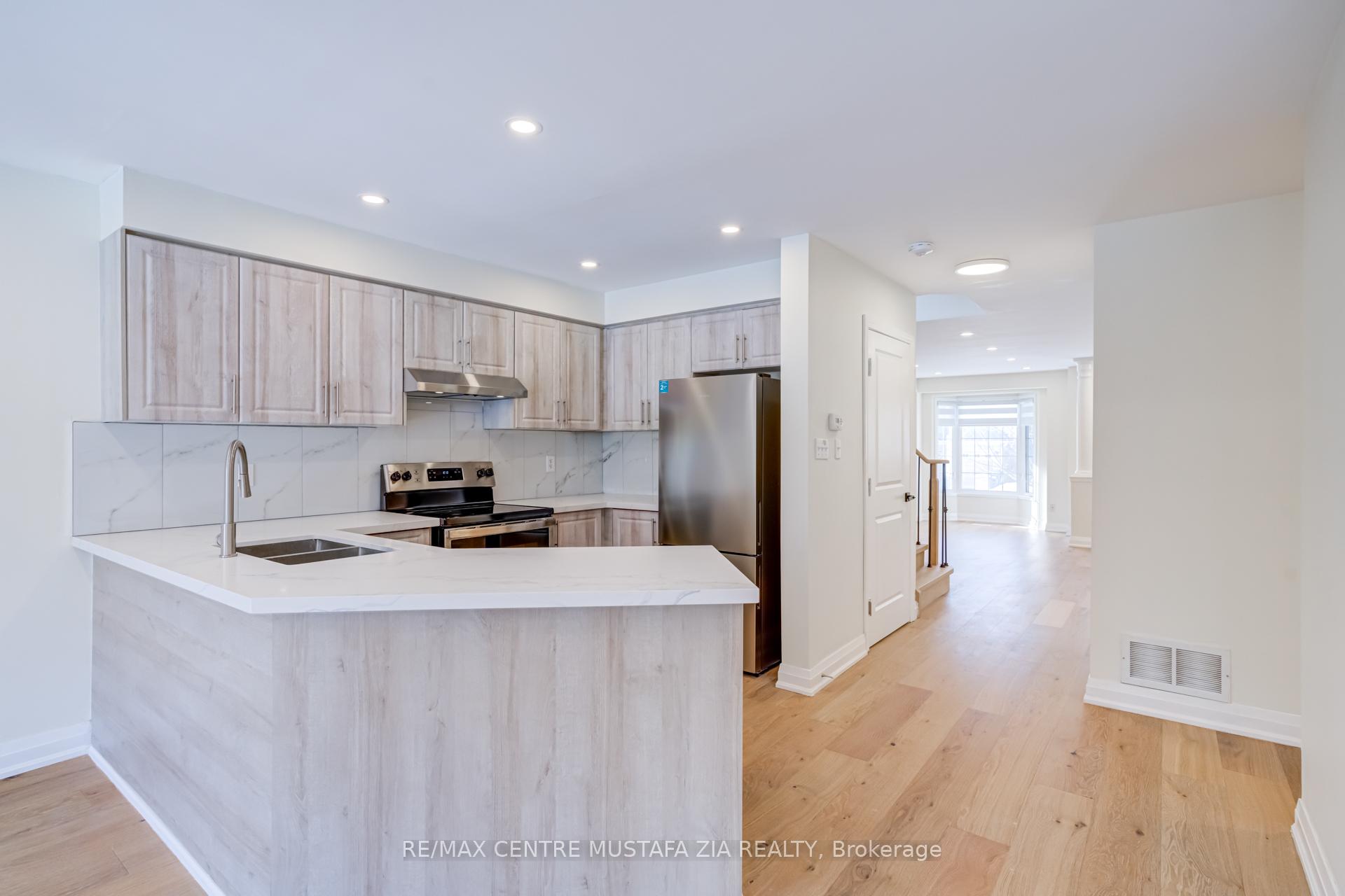 Photo 7 of Unit UPPER, 3294 Respond Road, Mississauga, Churchill Meadows — HOMEH