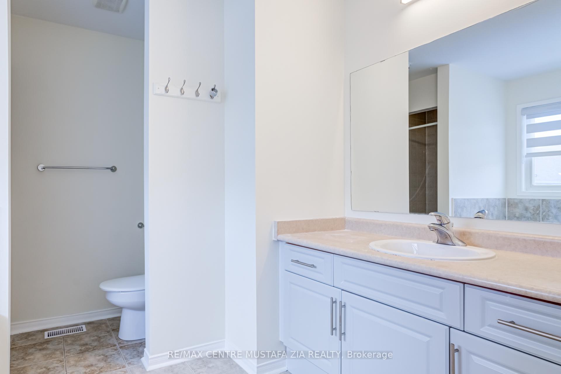 Photo 25 of Unit UPPER, 3294 Respond Road, Mississauga, Churchill Meadows — HOMEH