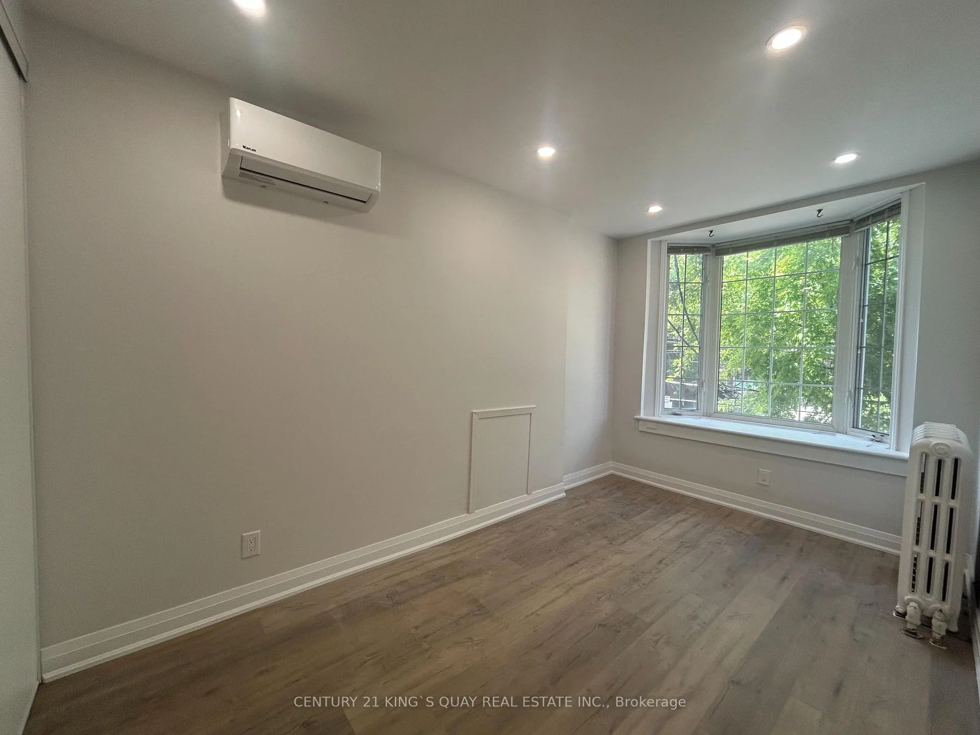 Photo 14 of Unit 1, 223 Roncesvelles Avenue, Toronto, Roncesvalles — HOMEH