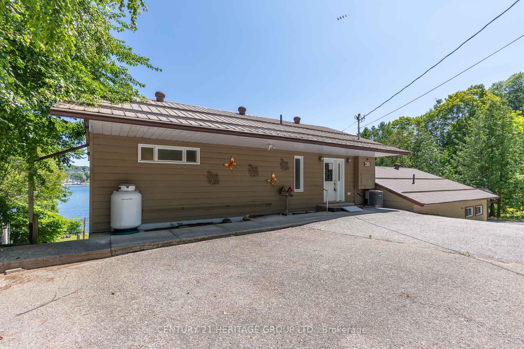 Photo 4 of 405 Champlain Road, Penetanguishene — HOMEH