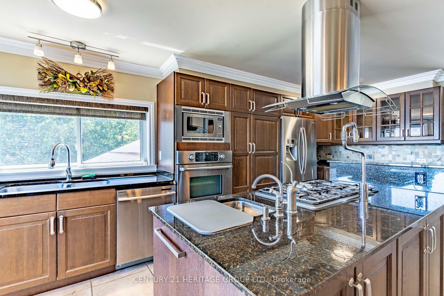 Photo 9 of 405 Champlain Road, Penetanguishene — HOMEH