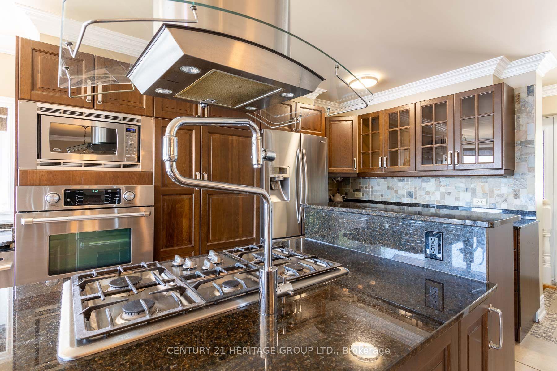 Photo 10 of 405 Champlain Road, Penetanguishene — HOMEH
