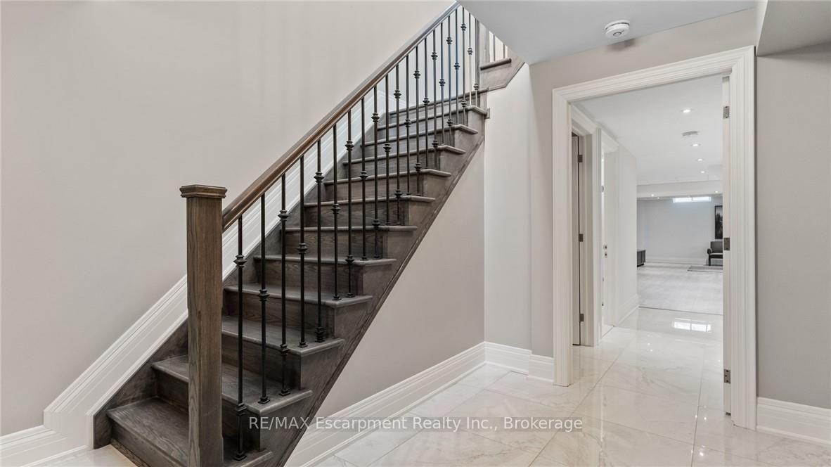 Photo 6 of 81 Brock Street, Oakville, Central — HOMEH
