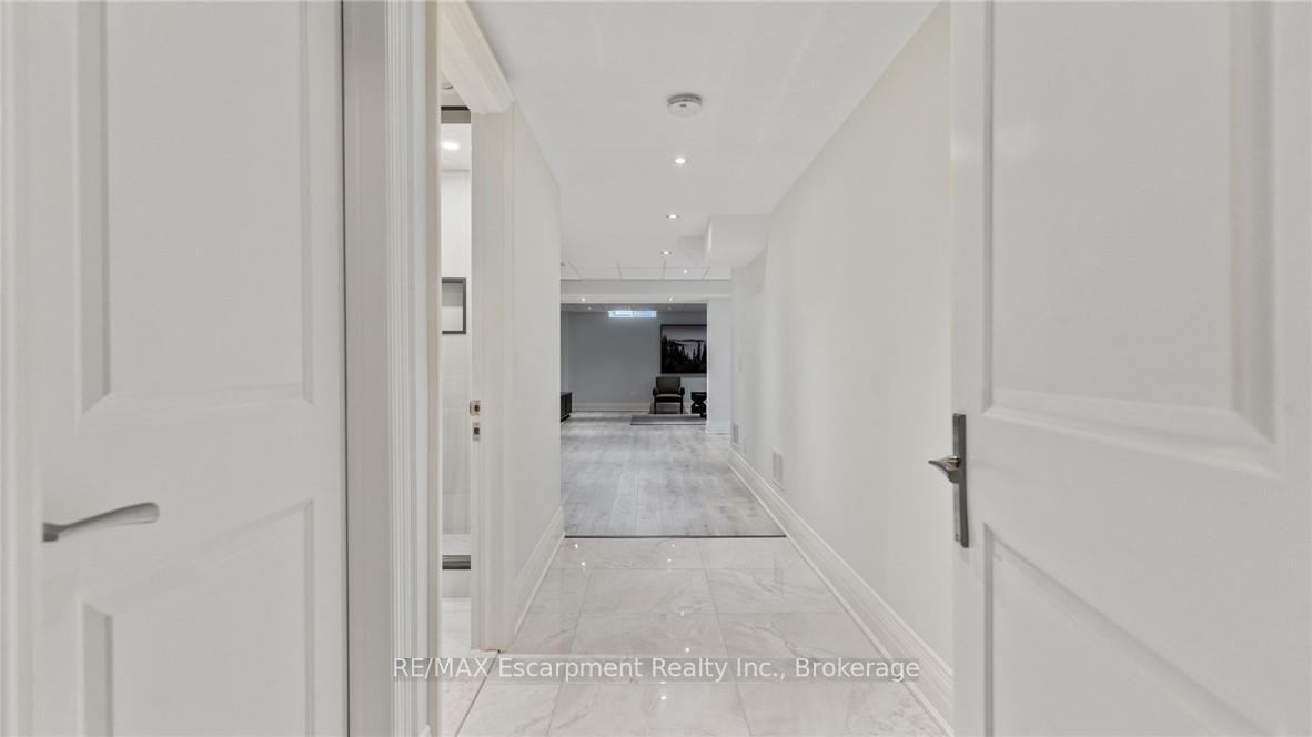 Photo 7 of 81 Brock Street, Oakville, Central — HOMEH