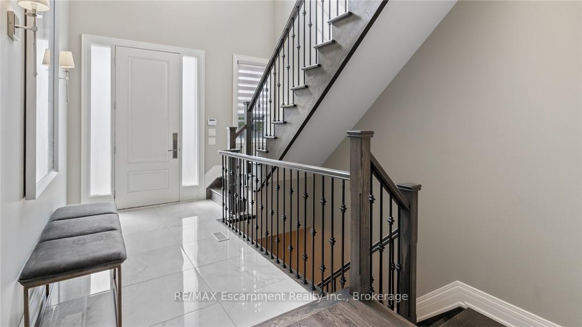 Photo 22 of 81 Brock Street, Oakville, Central — HOMEH