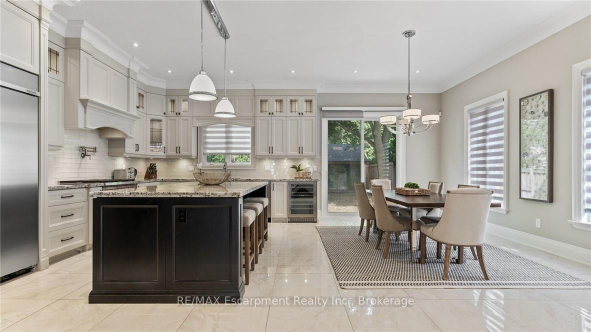 Photo 24 of 81 Brock Street, Oakville, Central — HOMEH