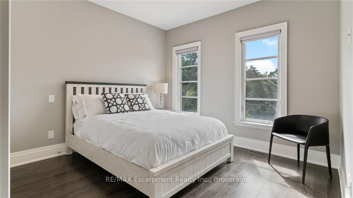 Photo 35 of 81 Brock Street, Oakville, Central — HOMEH