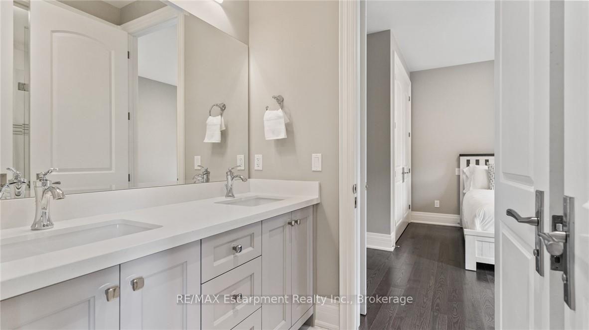 Photo 40 of 81 Brock Street, Oakville, Central — HOMEH