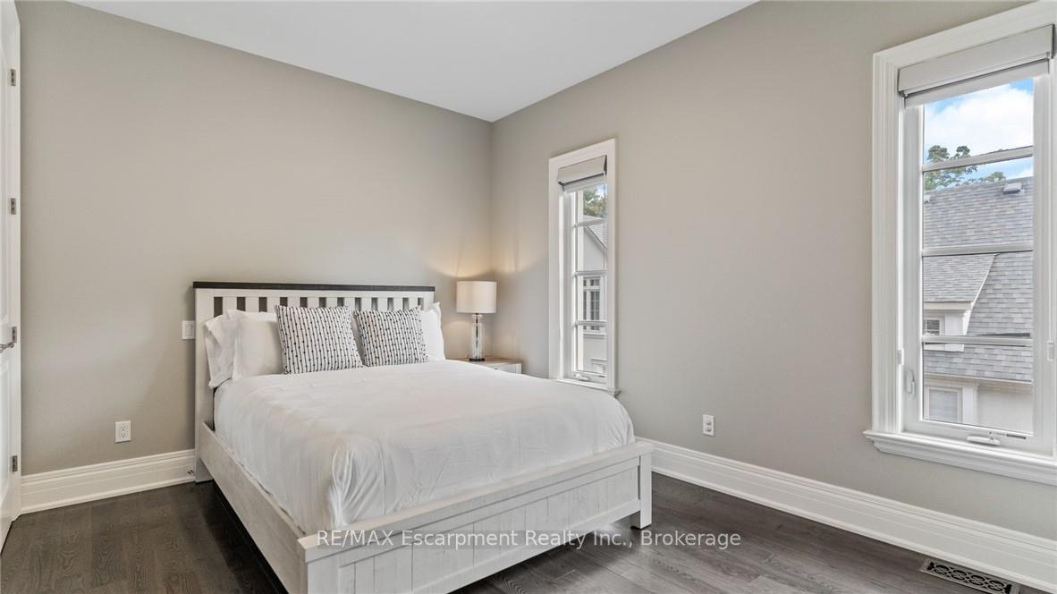 Photo 42 of 81 Brock Street, Oakville, Central — HOMEH