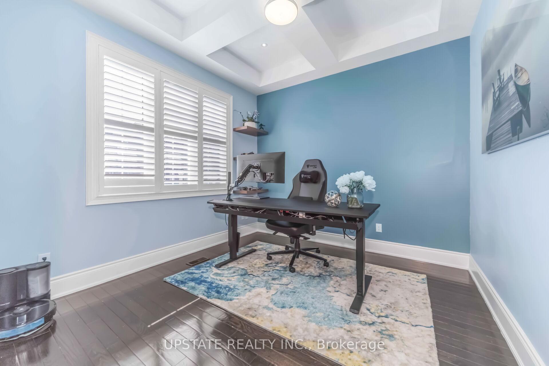 Photo 13 of 23 Spain Crescent, Brampton, Toronto Gore Rural Estate — HOMEH