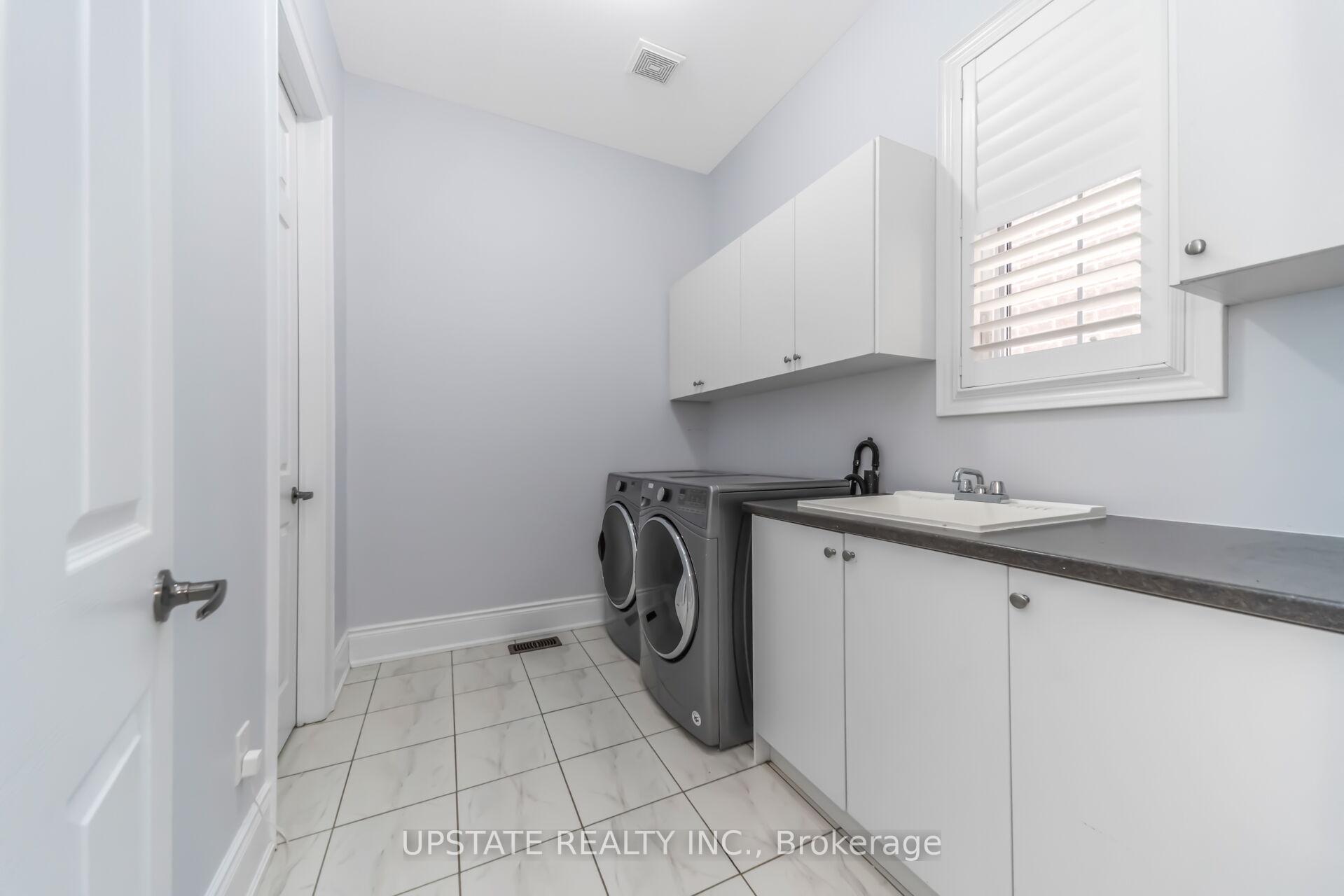 Photo 21 of 23 Spain Crescent, Brampton, Toronto Gore Rural Estate — HOMEH