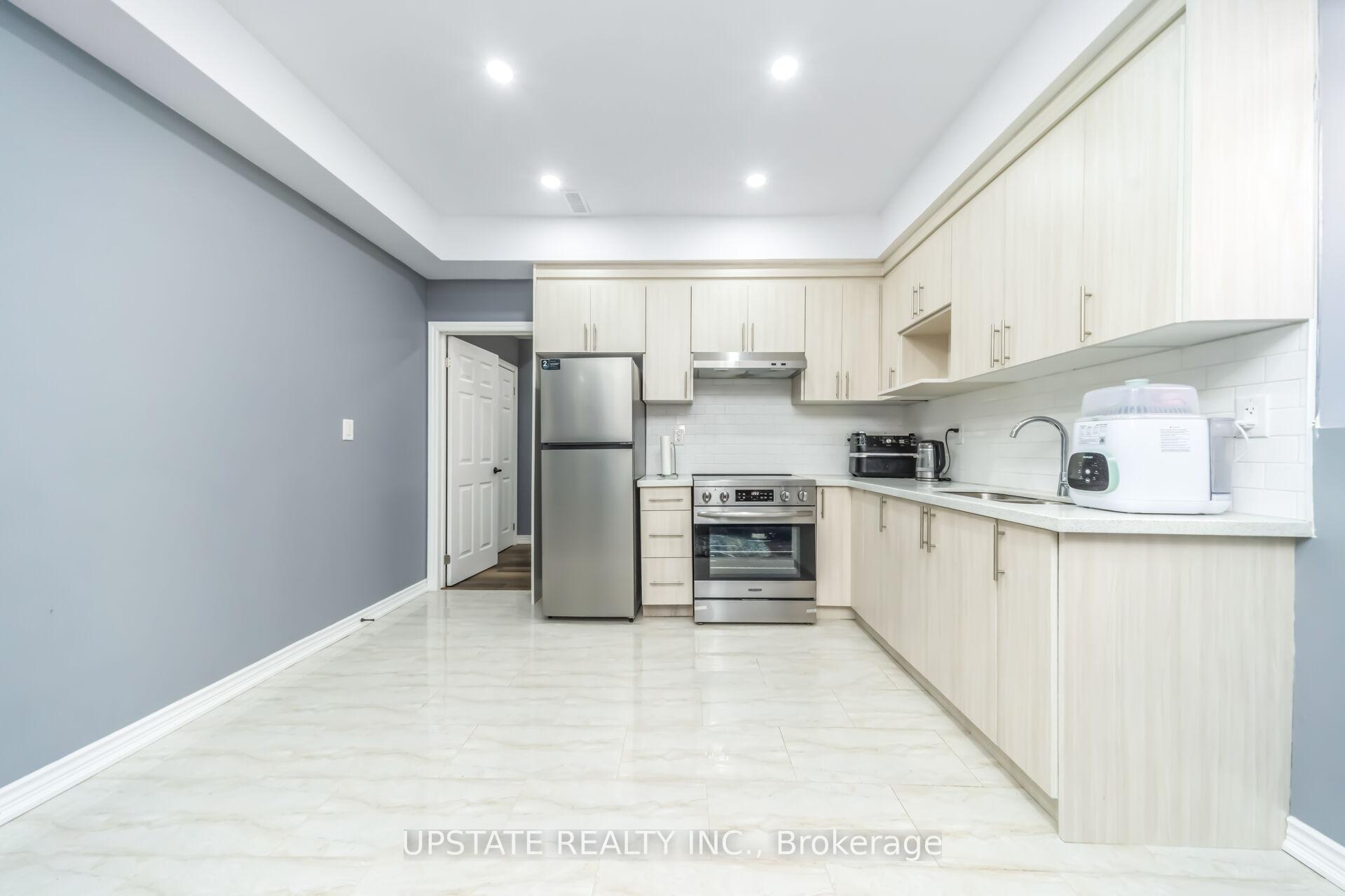 Photo 40 of 23 Spain Crescent, Brampton, Toronto Gore Rural Estate — HOMEH