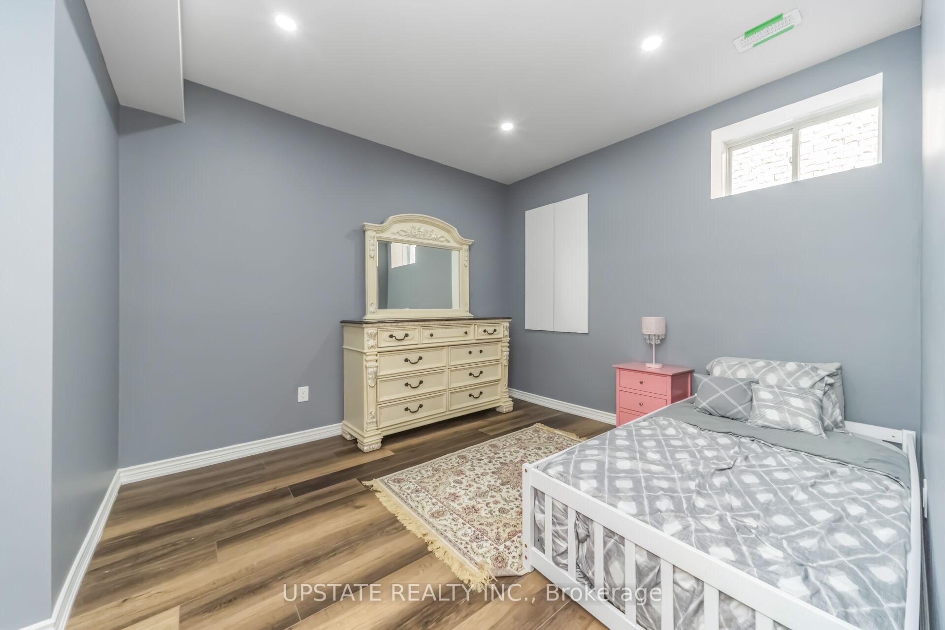 Photo 42 of 23 Spain Crescent, Brampton, Toronto Gore Rural Estate — HOMEH