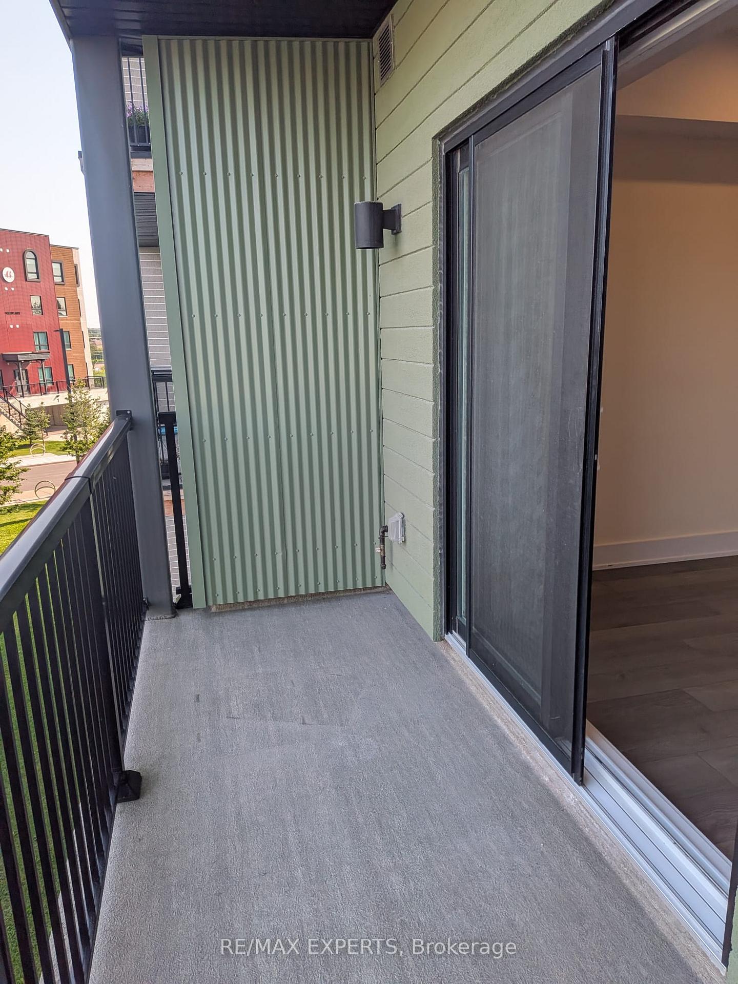 Photo 1 of Unit 205, 5 Chef Lane, Barrie, Innis-Shore — HOMEH