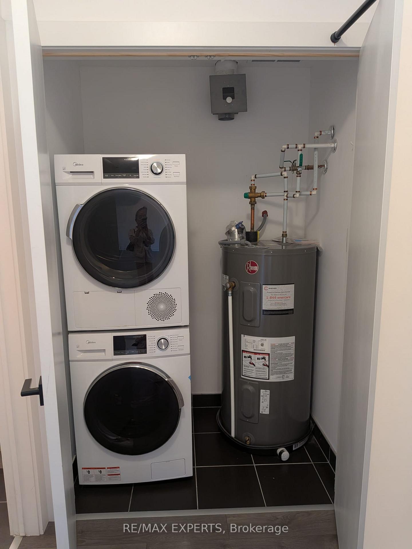 Photo 8 of Unit 205, 5 Chef Lane, Barrie, Innis-Shore — HOMEH