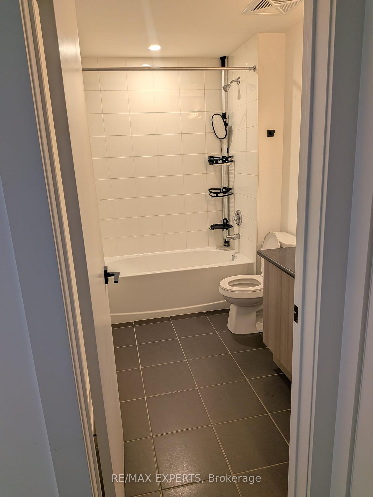 Photo 10 of Unit 205, 5 Chef Lane, Barrie, Innis-Shore — HOMEH