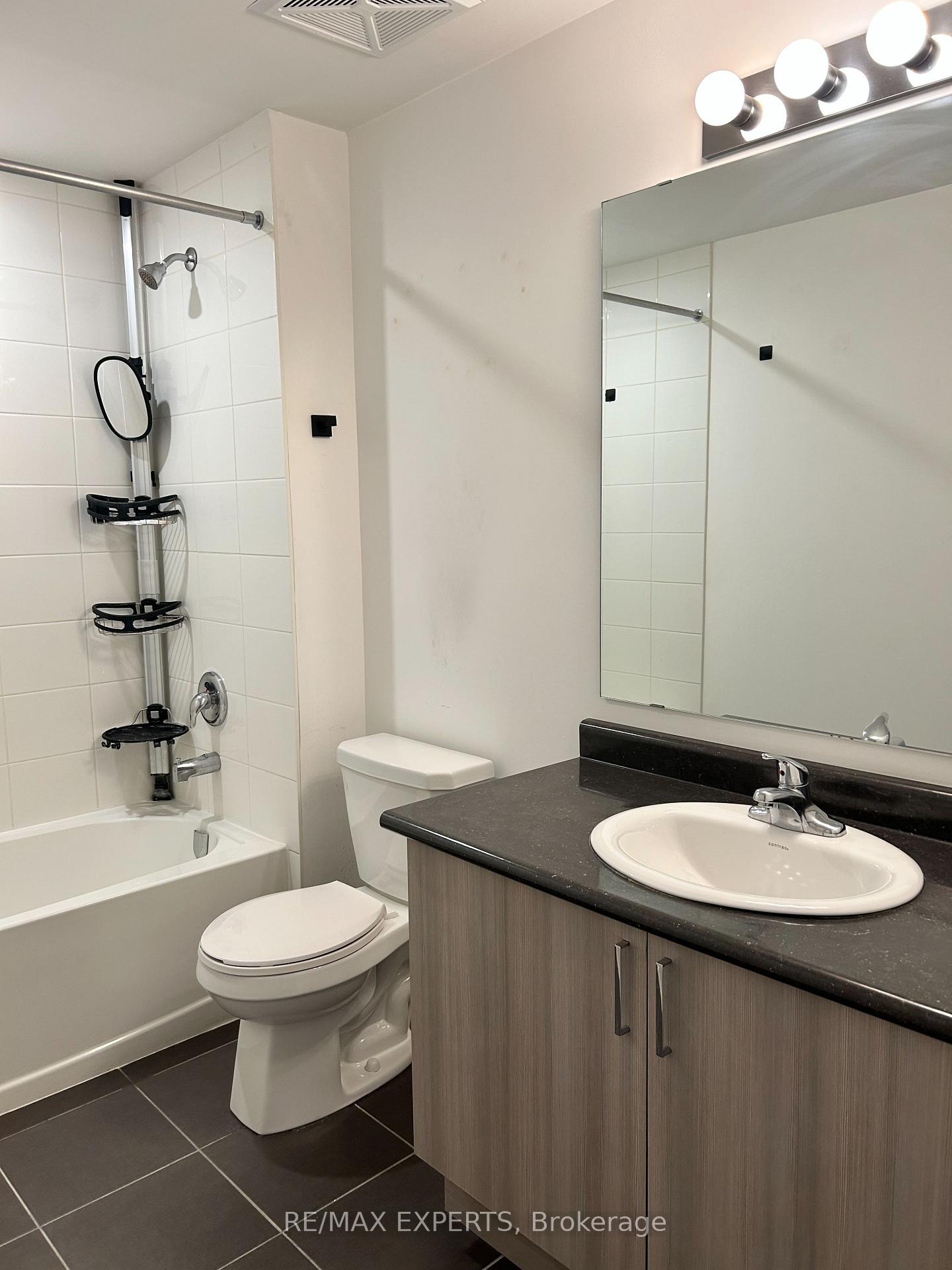 Photo 11 of Unit 205, 5 Chef Lane, Barrie, Innis-Shore — HOMEH