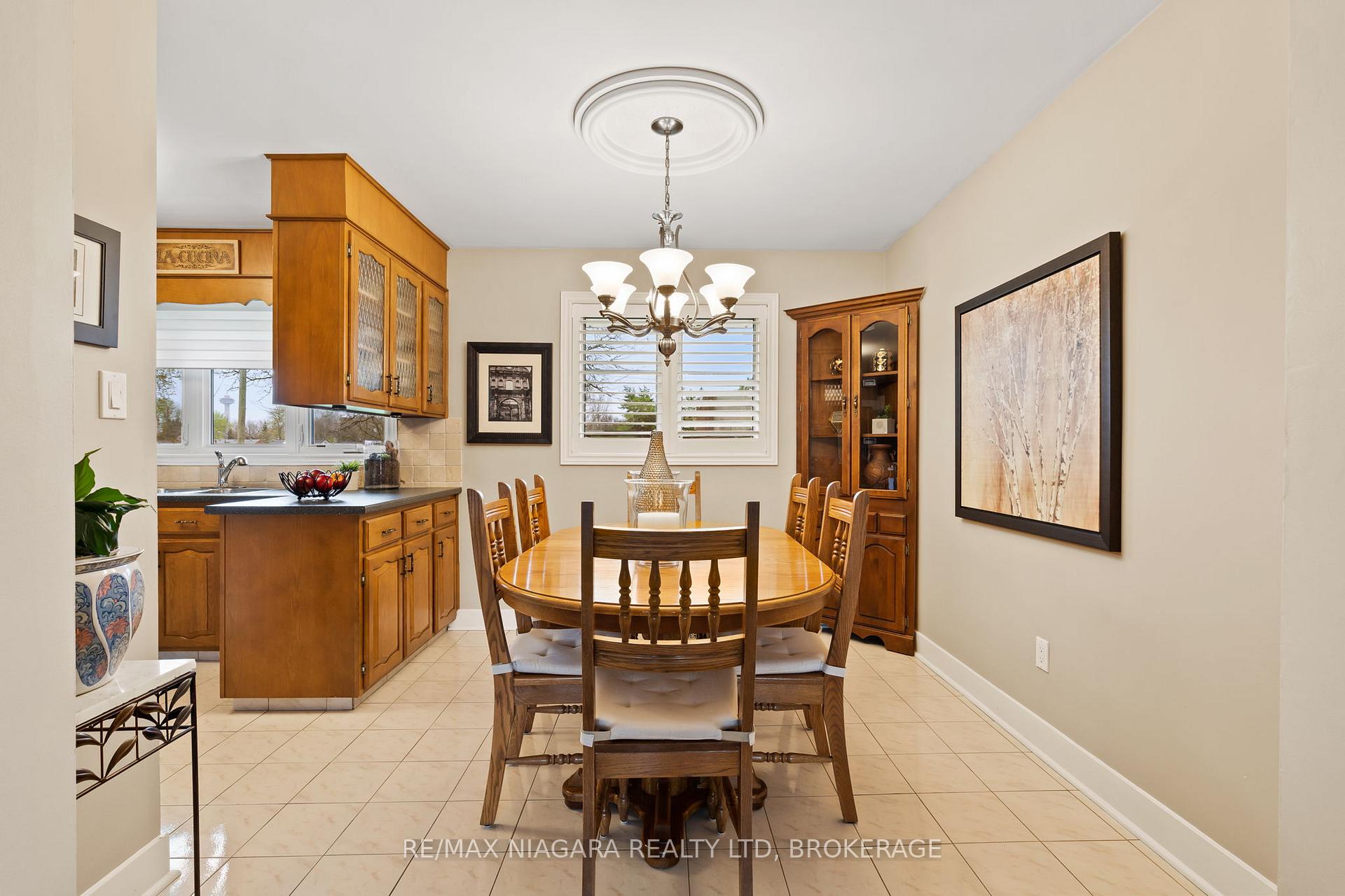 Photo 7 of 5938 Stevens Street, Niagara Falls, Cherrywood — HOMEH