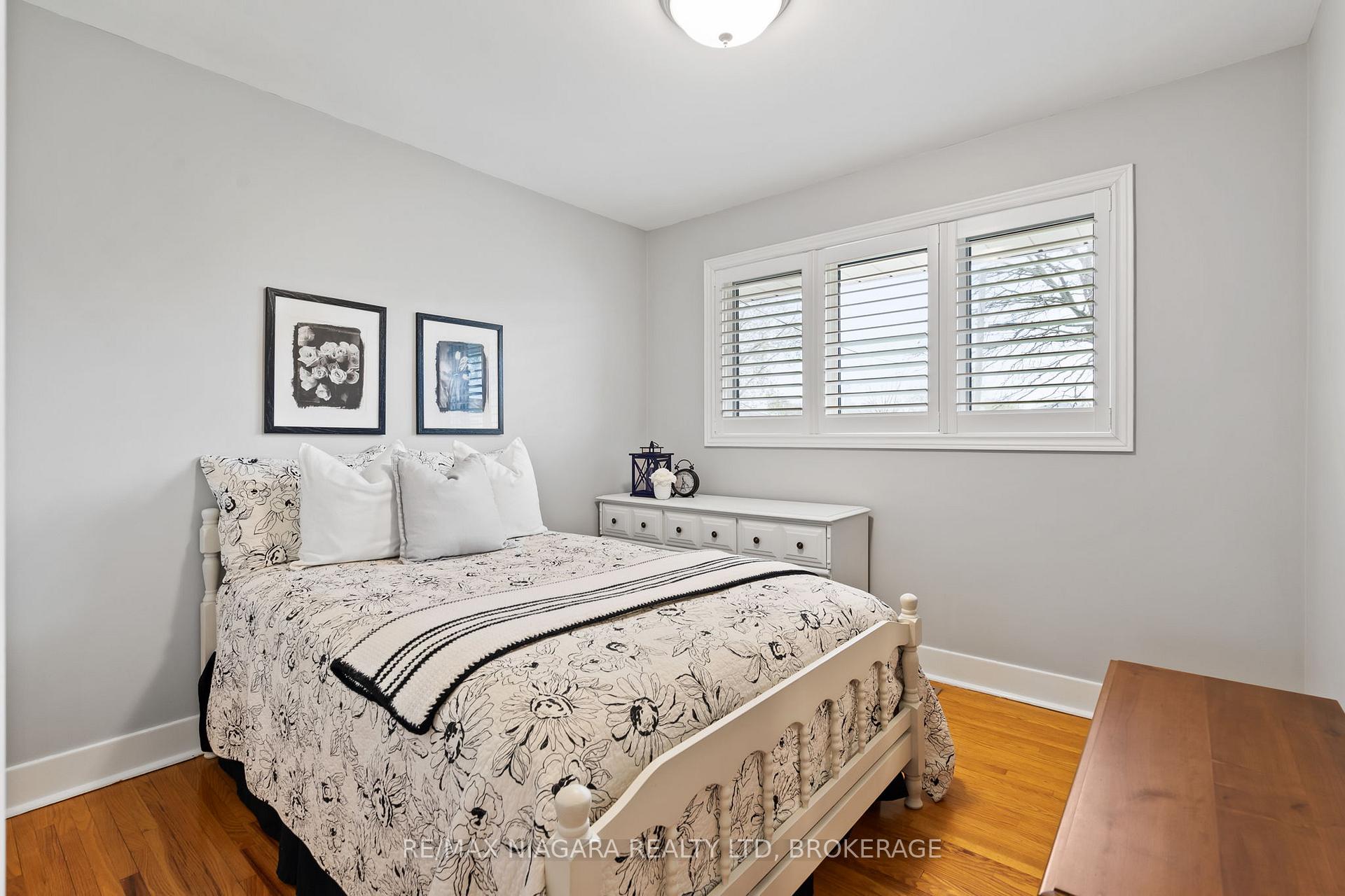 Photo 12 of 5938 Stevens Street, Niagara Falls, Cherrywood — HOMEH