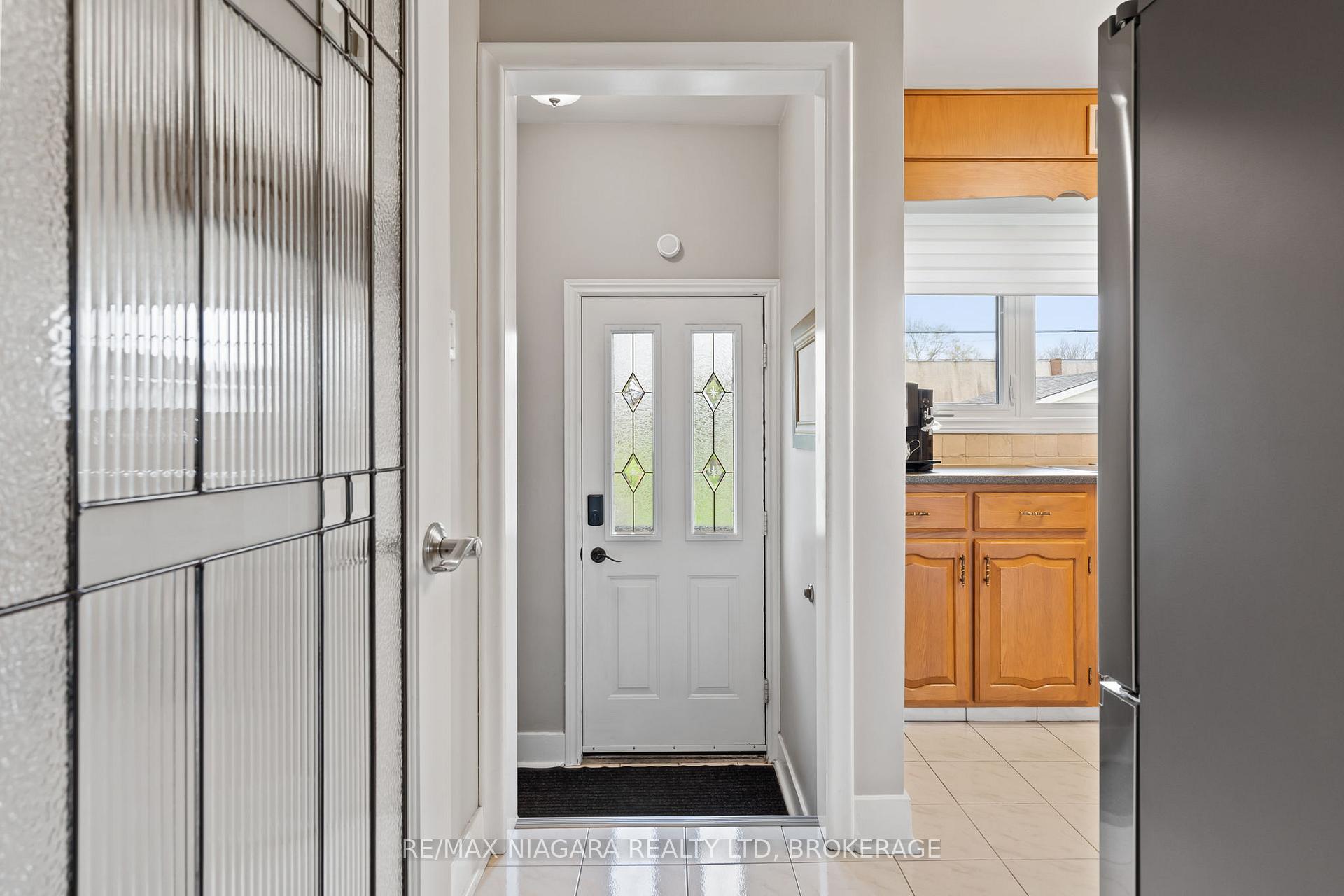 Photo 14 of 5938 Stevens Street, Niagara Falls, Cherrywood — HOMEH