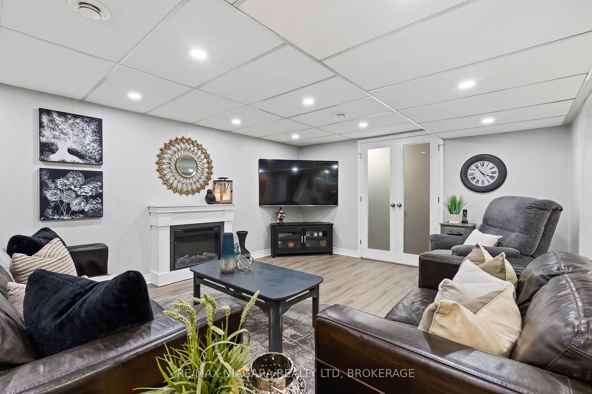 Photo 18 of 5938 Stevens Street, Niagara Falls, Cherrywood — HOMEH