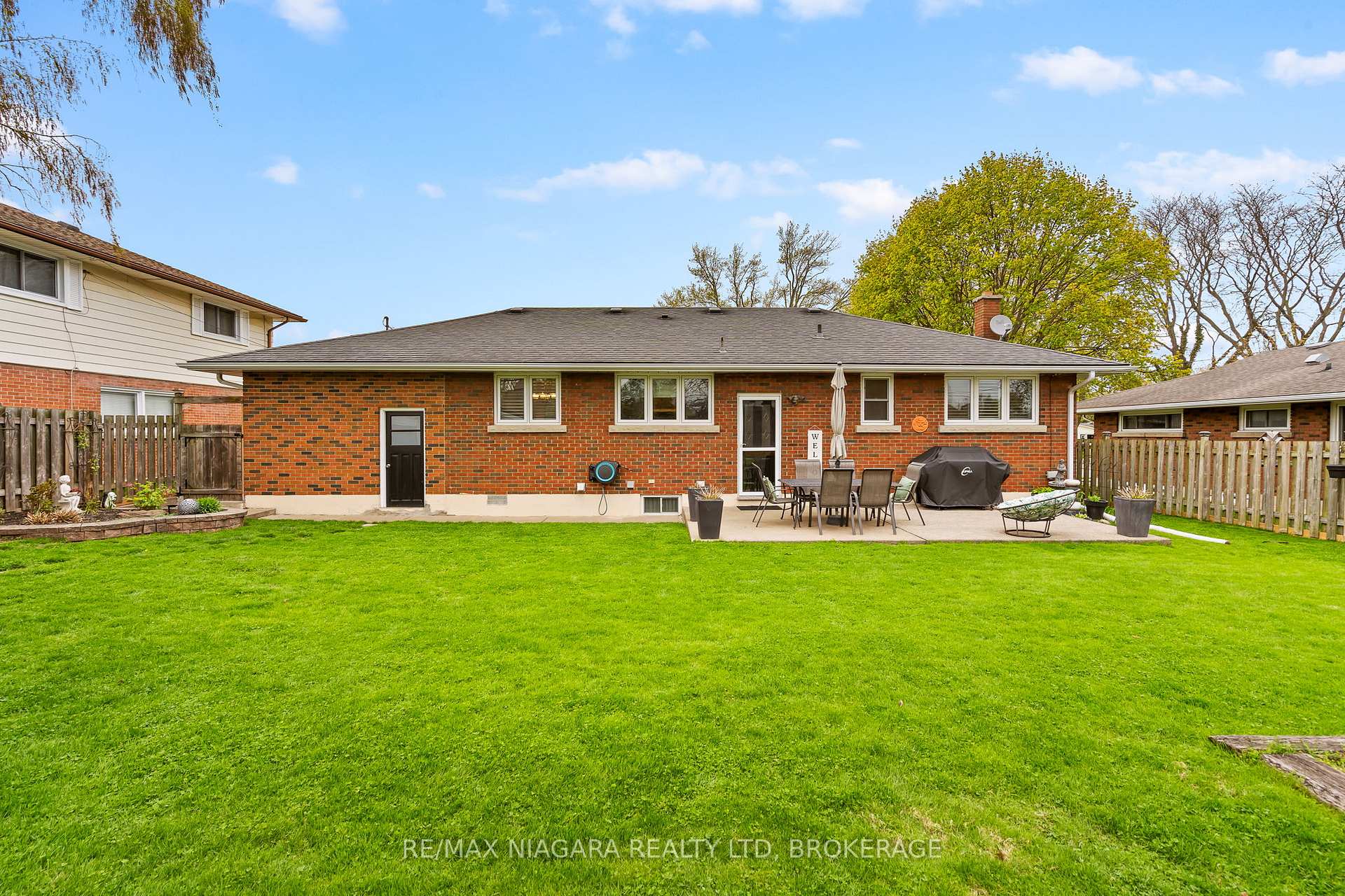 Photo 26 of 5938 Stevens Street, Niagara Falls, Cherrywood — HOMEH