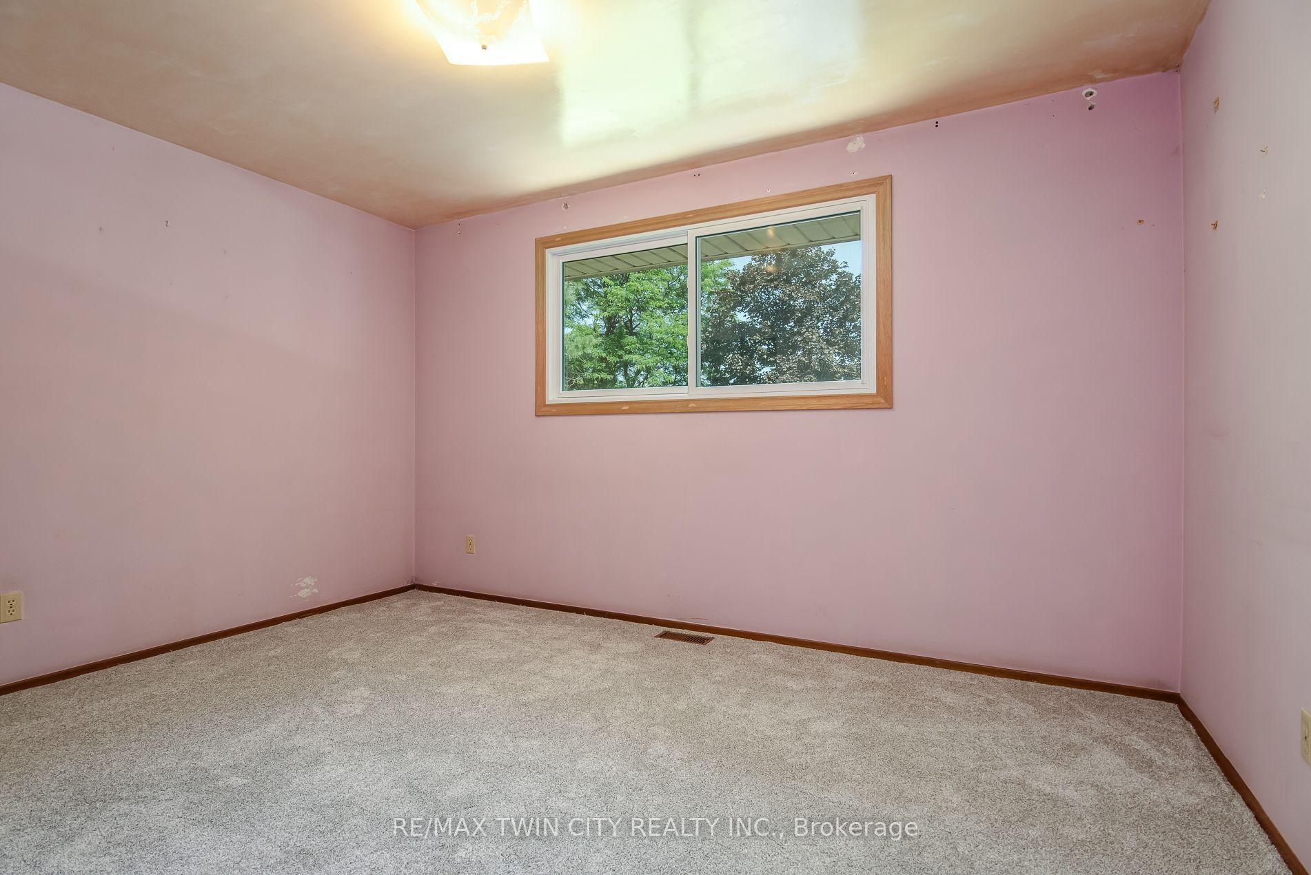 Photo 17 of 635 Cedargrove Place, Waterloo, North Lakeshore — HOMEH