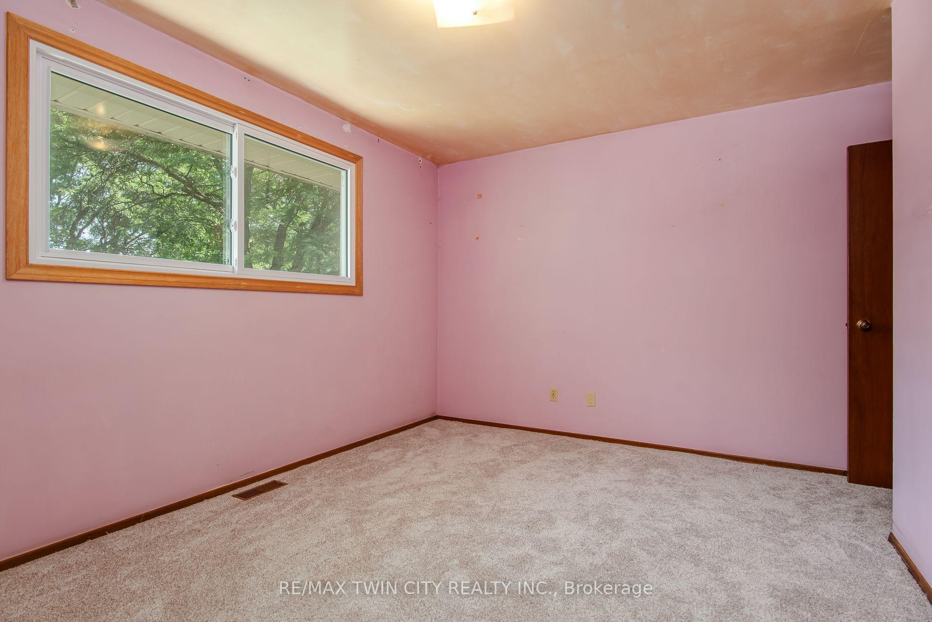Photo 18 of 635 Cedargrove Place, Waterloo, North Lakeshore — HOMEH