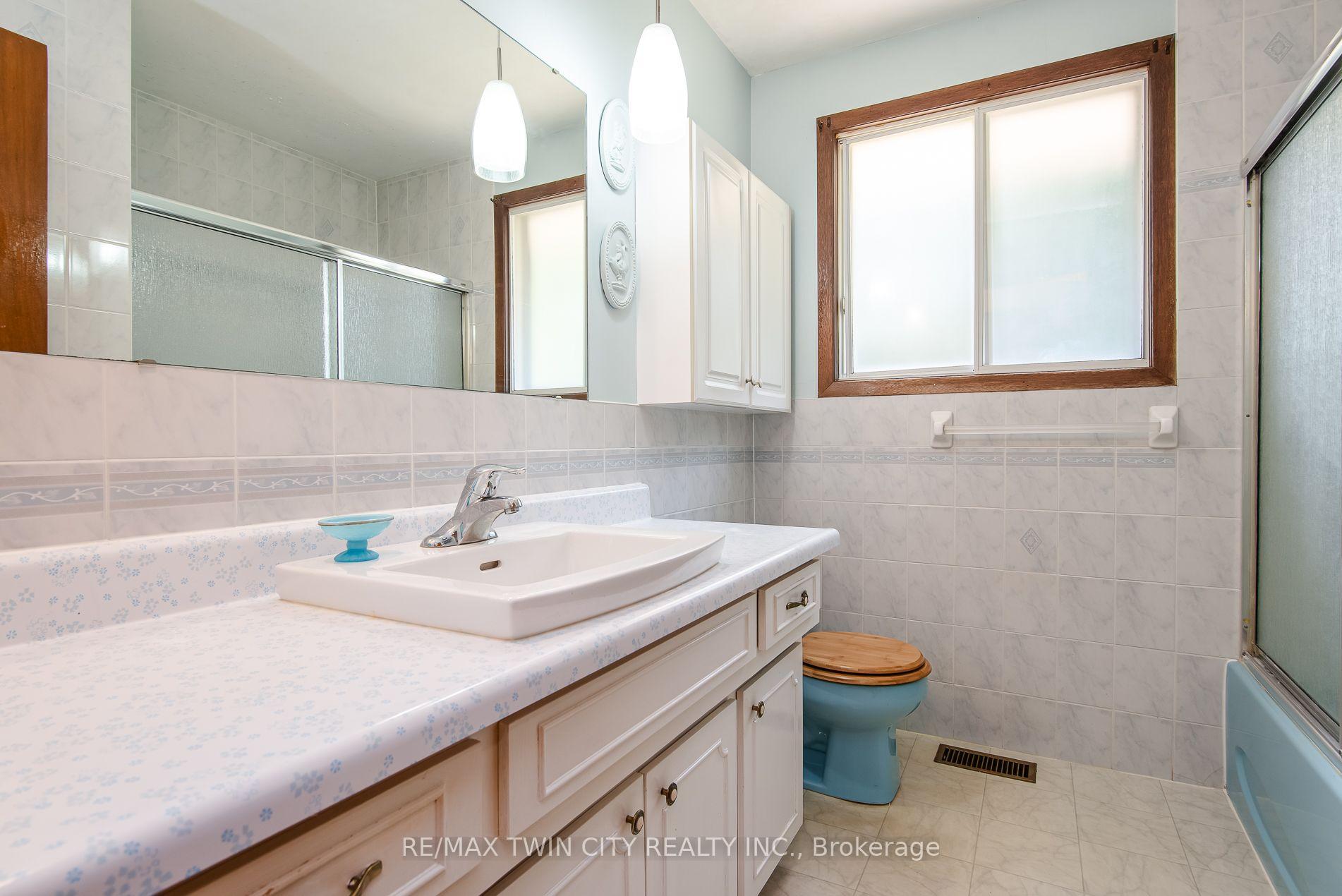 Photo 21 of 635 Cedargrove Place, Waterloo, North Lakeshore — HOMEH