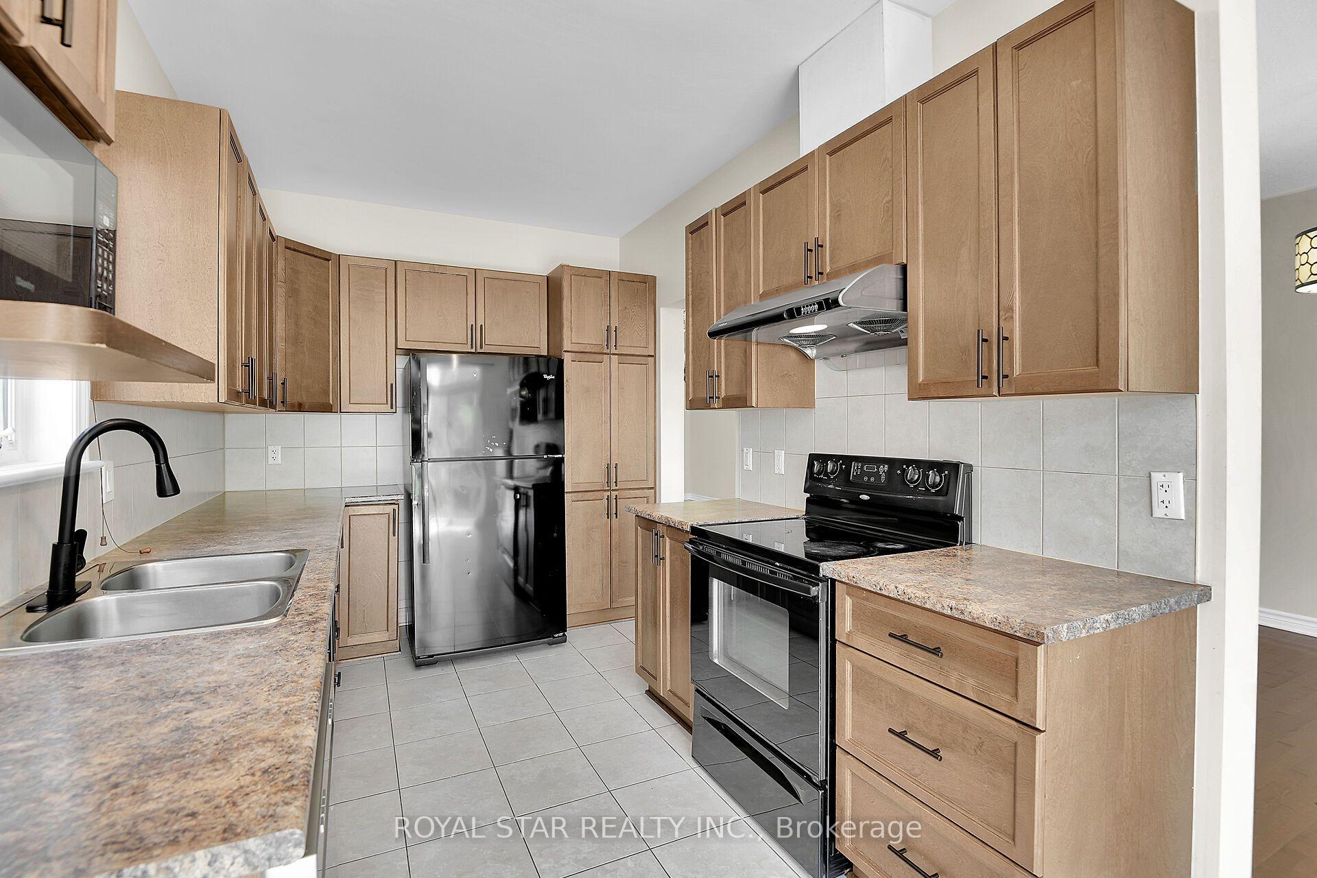 Photo 12 of 191 Flat Sedge Crescent, Ottawa, Blossom Park/Kemp Park/Findlay Creek — HOMEH