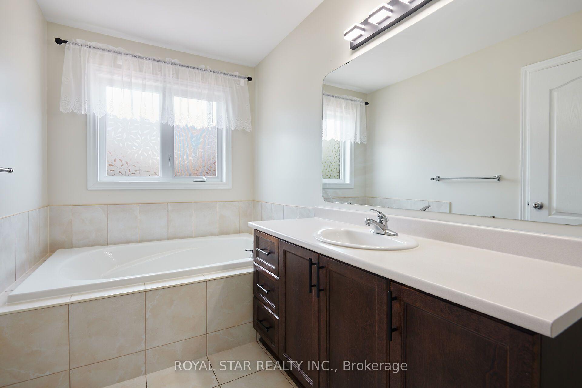 Photo 32 of 191 Flat Sedge Crescent, Ottawa, Blossom Park/Kemp Park/Findlay Creek — HOMEH