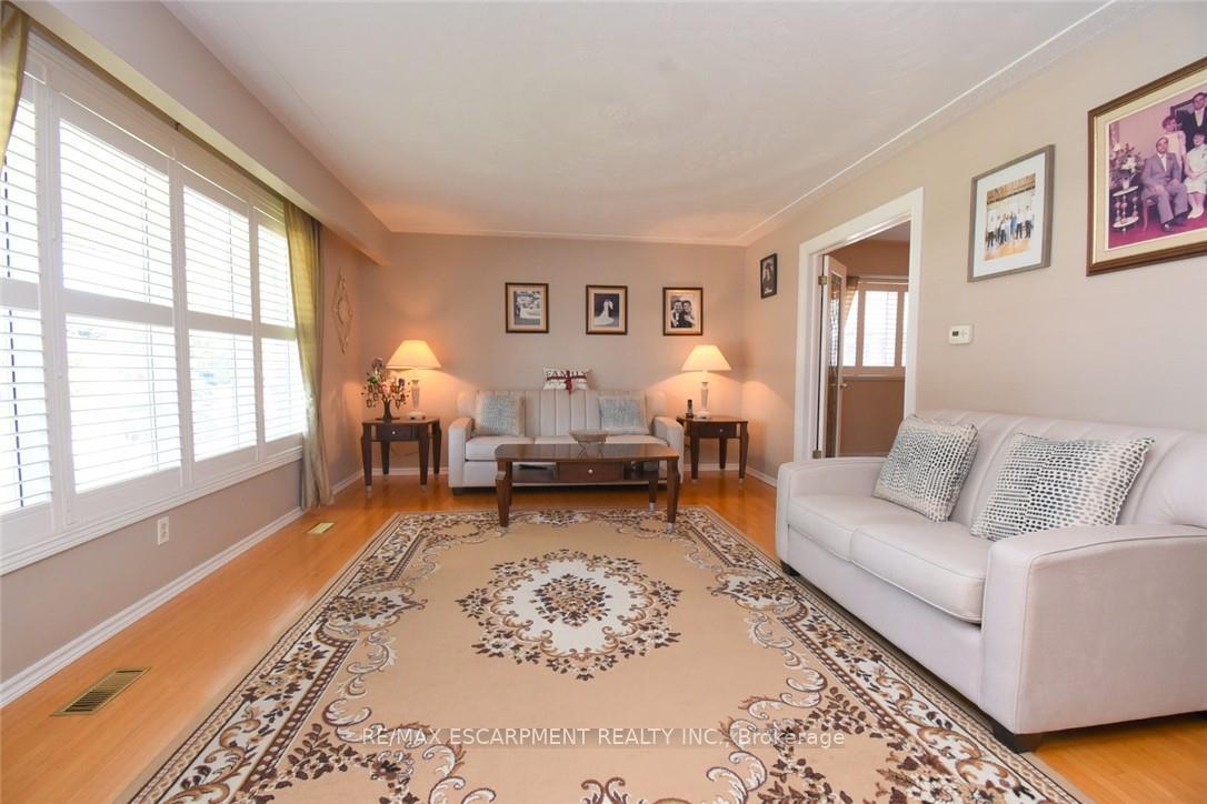 Photo 33 of 36 Abbington Drive, Hamilton, Gilbert — HOMEH