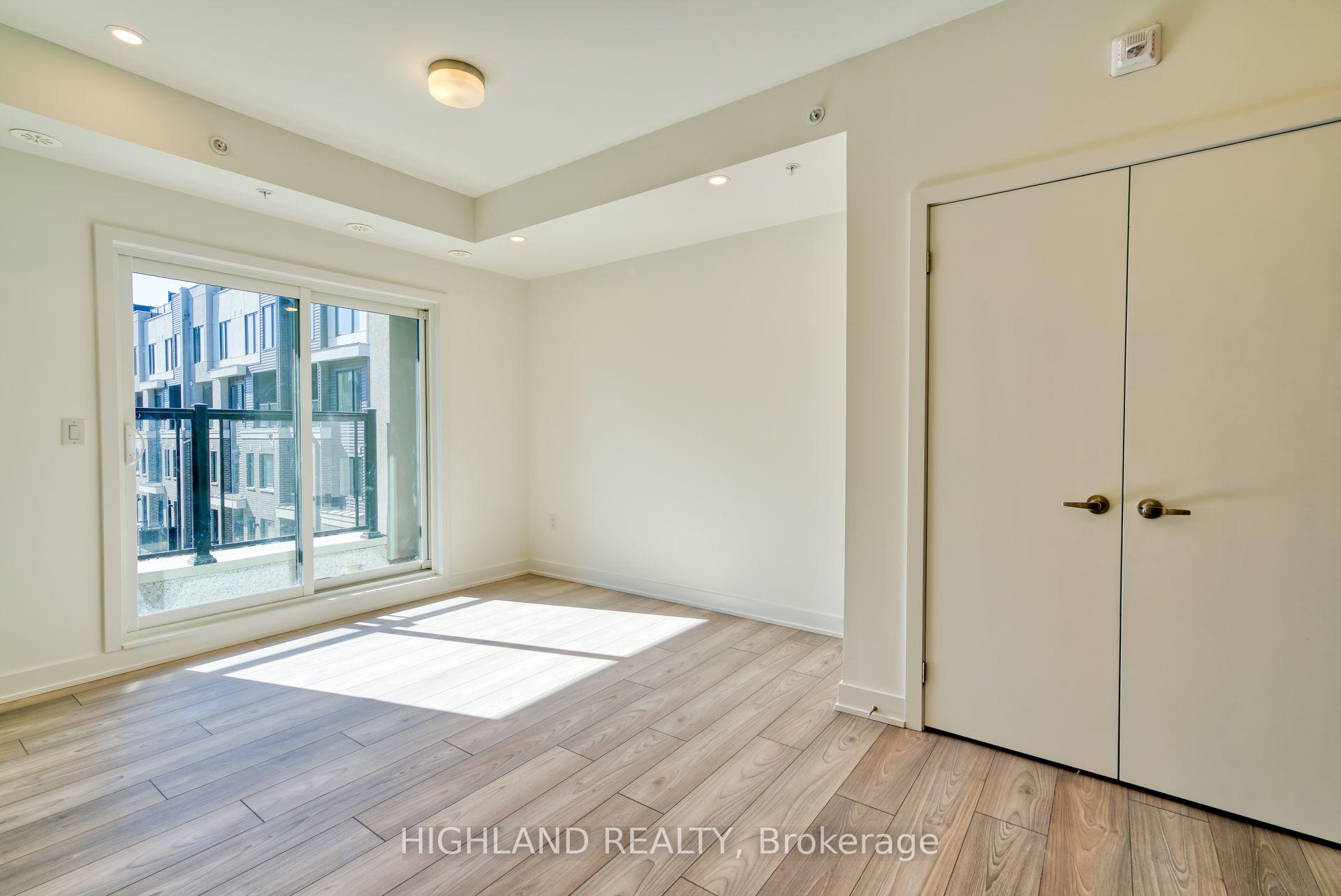 Photo 3 of Unit 7, 3473 Widdicombe Way, Mississauga, Erin Mills — HOMEH