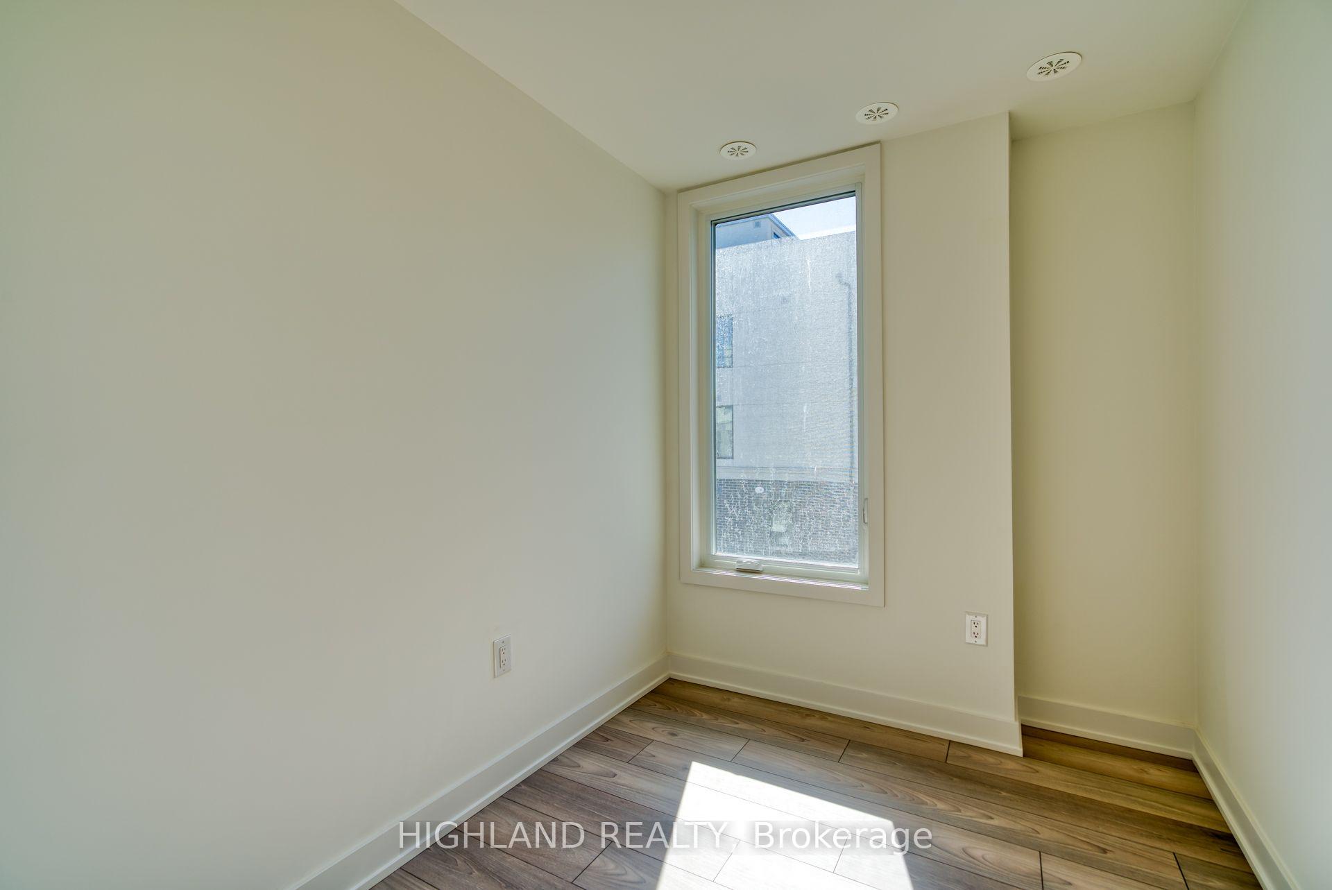 Photo 6 of Unit 7, 3473 Widdicombe Way, Mississauga, Erin Mills — HOMEH