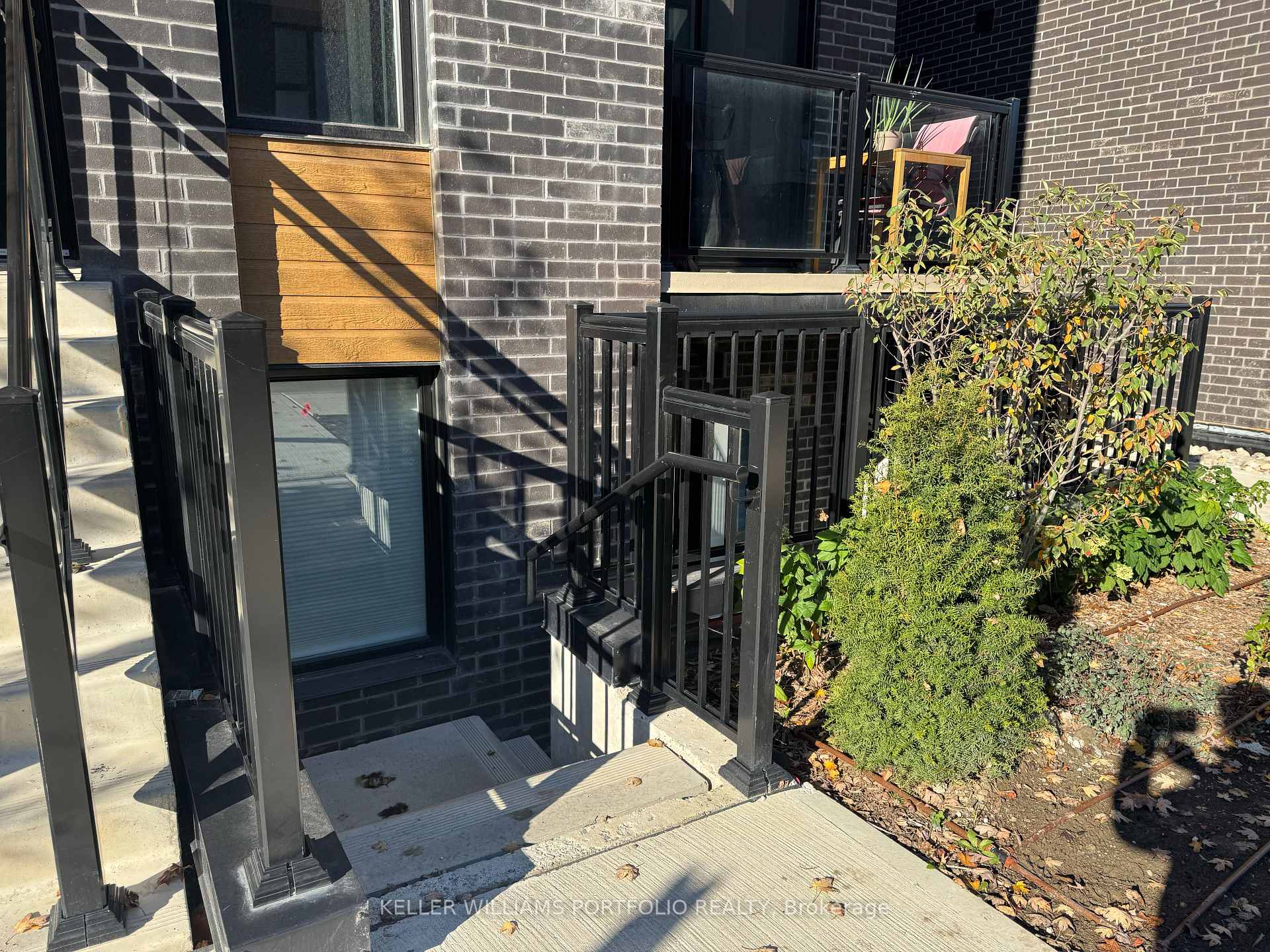 Front of Unit 20, 172 Clonmore Drive