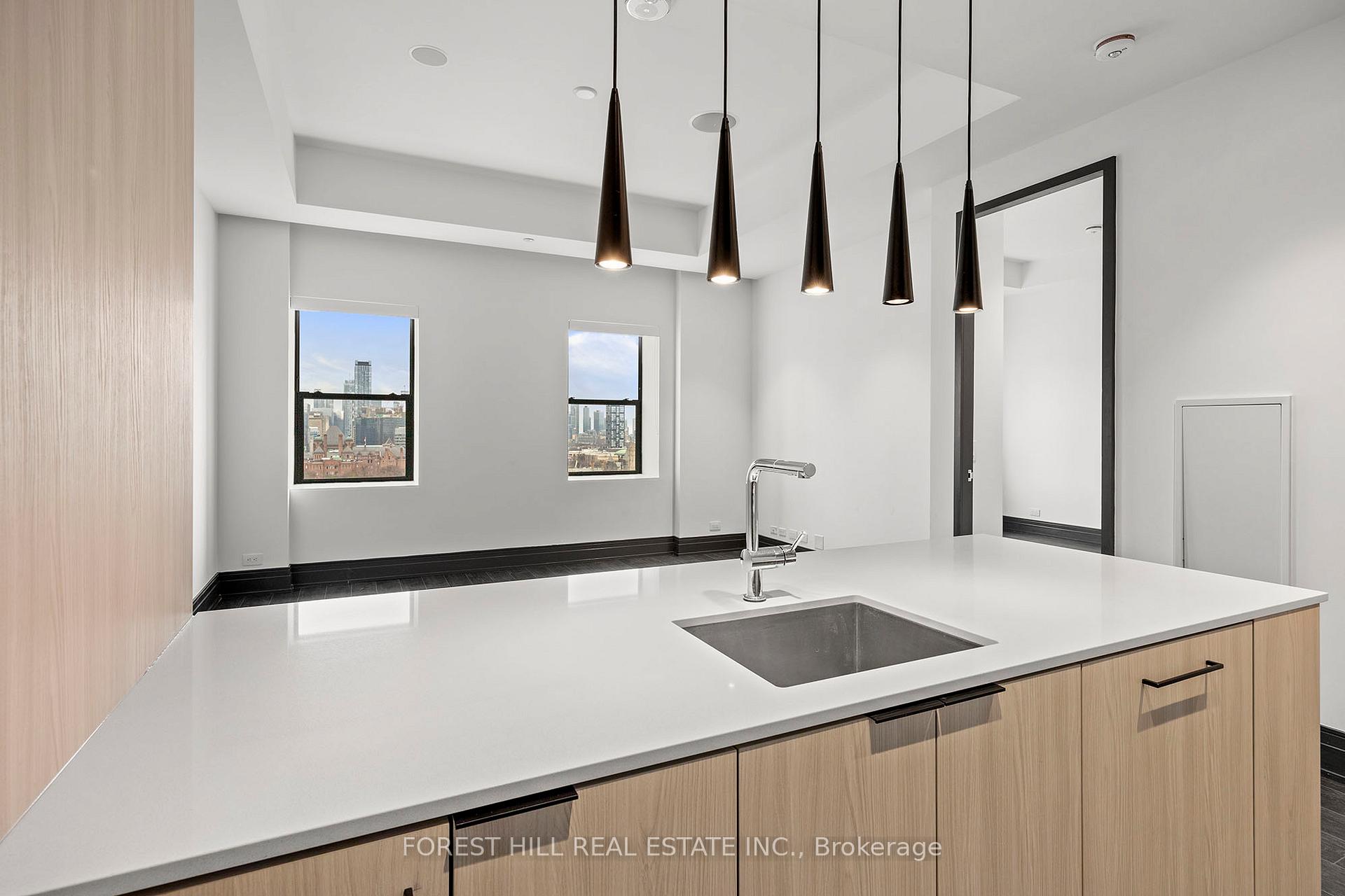 Photo 3 of Unit 1304, 2 Avenue Road, Toronto, The Annex — HOMEH