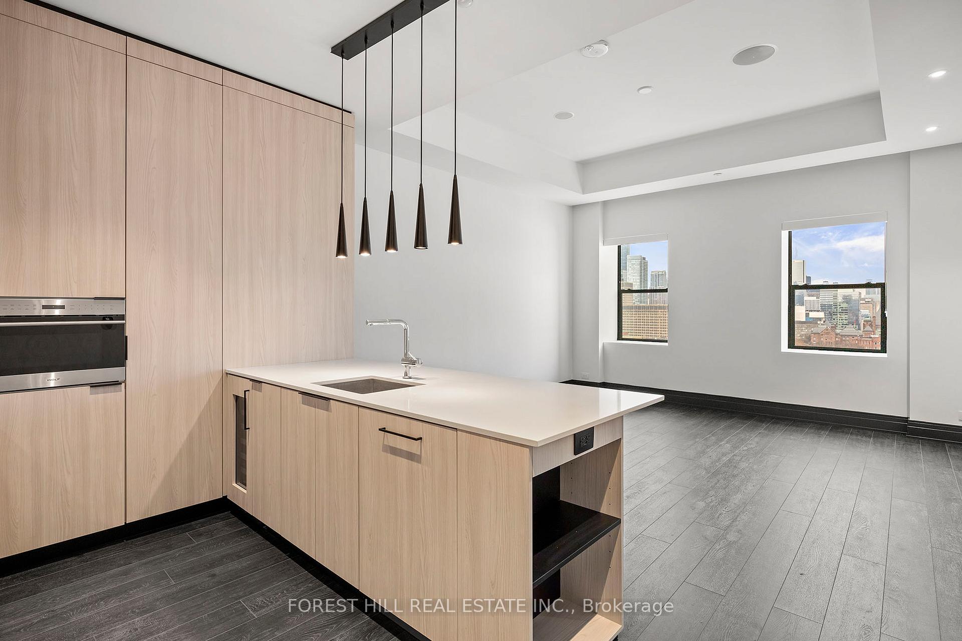 Photo 6 of Unit 1304, 2 Avenue Road, Toronto, The Annex — HOMEH